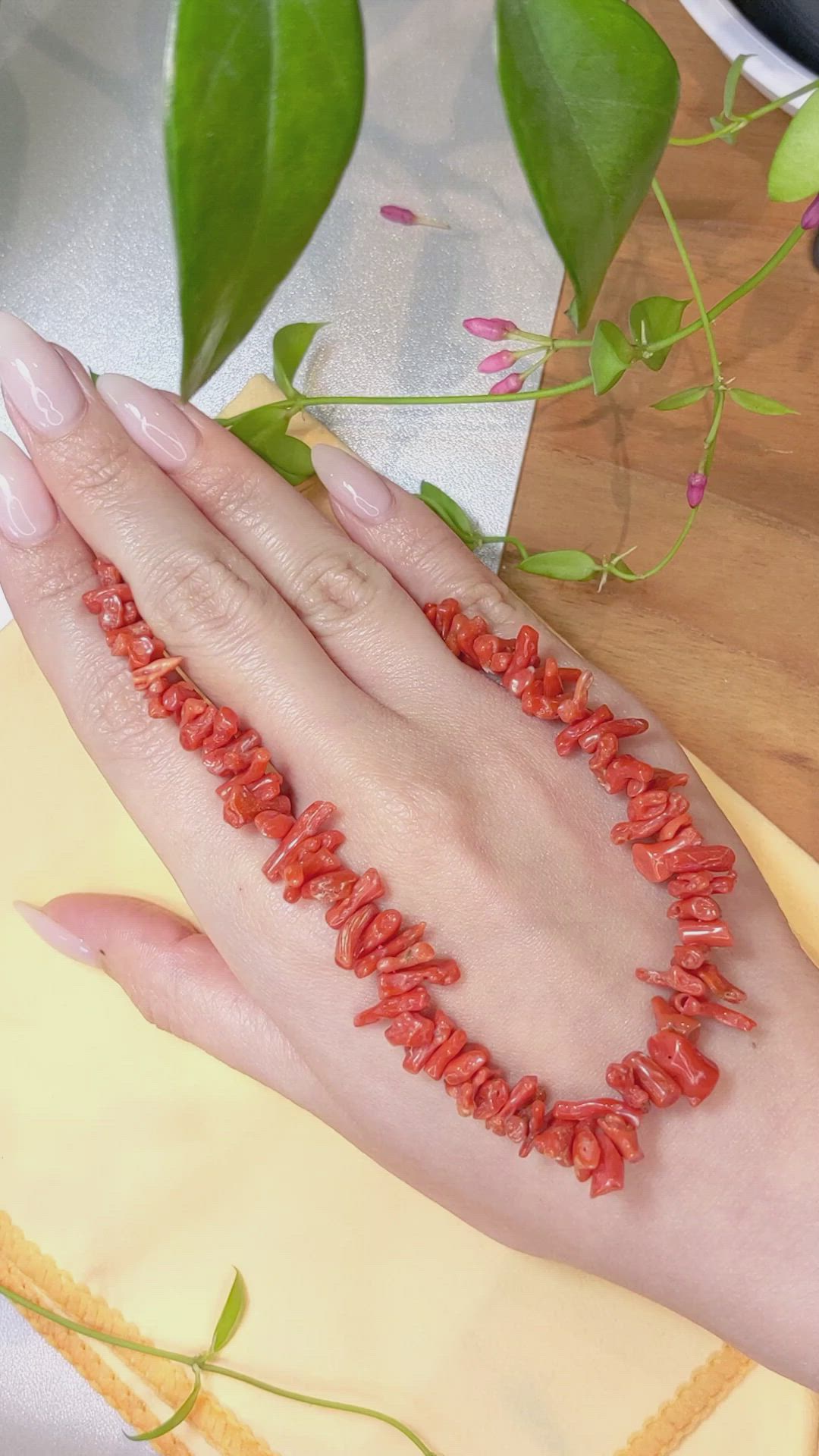 135.85 Ct. Salmon (Orangish Red) Coral Multi Stone Necklace, 18K Yellow Gold Size Video