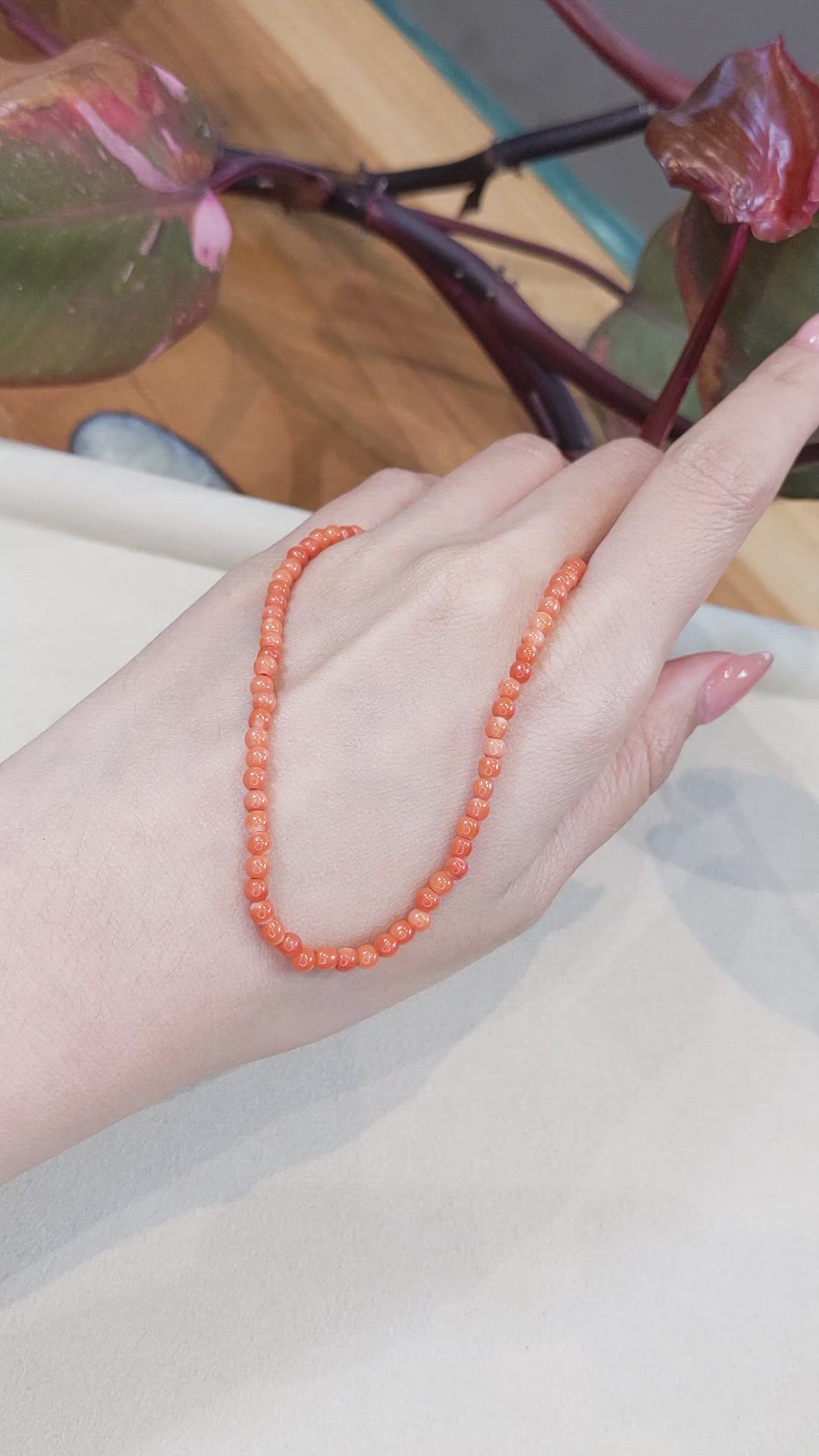 31.61 Ct. Salmon (Orange) Coral Multi Stone Necklace, 18K Yellow Gold Size Video