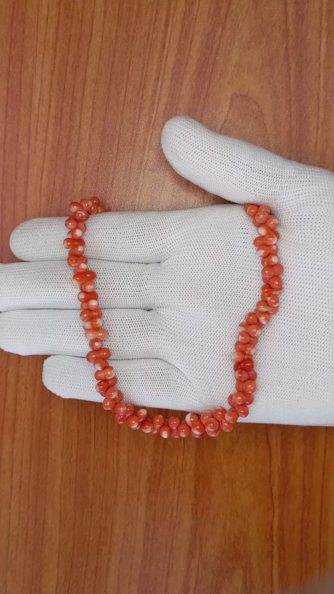 117.45 Ct. Salmon (Orangish Red) Coral Multi Stone Necklace, 18K Yellow Gold Size Video