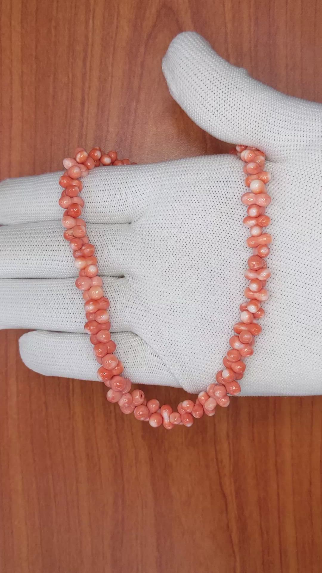 115.40 Ct. Salmon (Orangish Red) Coral Multi Stone Necklace, 18K Yellow Gold Size Video