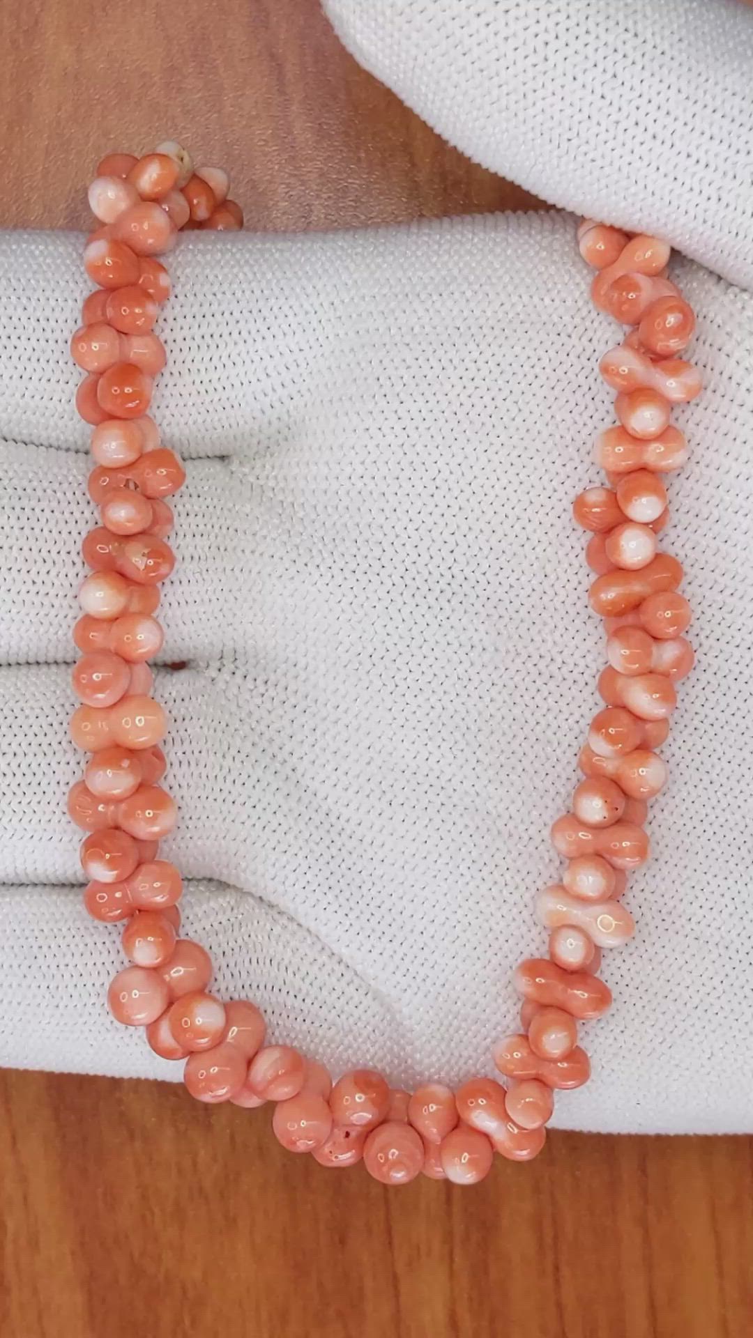 115.40 Ct. Salmon (Orangish Red) Coral Multi Stone Necklace, 18K Yellow Gold Size Video