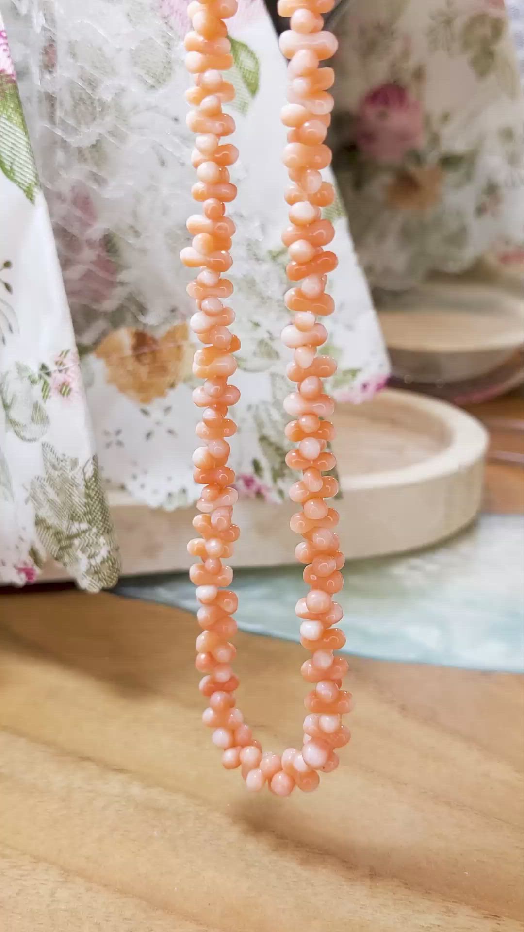 92.85 Ct. Salmon (Orange) Coral Multi Stone Necklace, 18K Yellow Gold Size Video