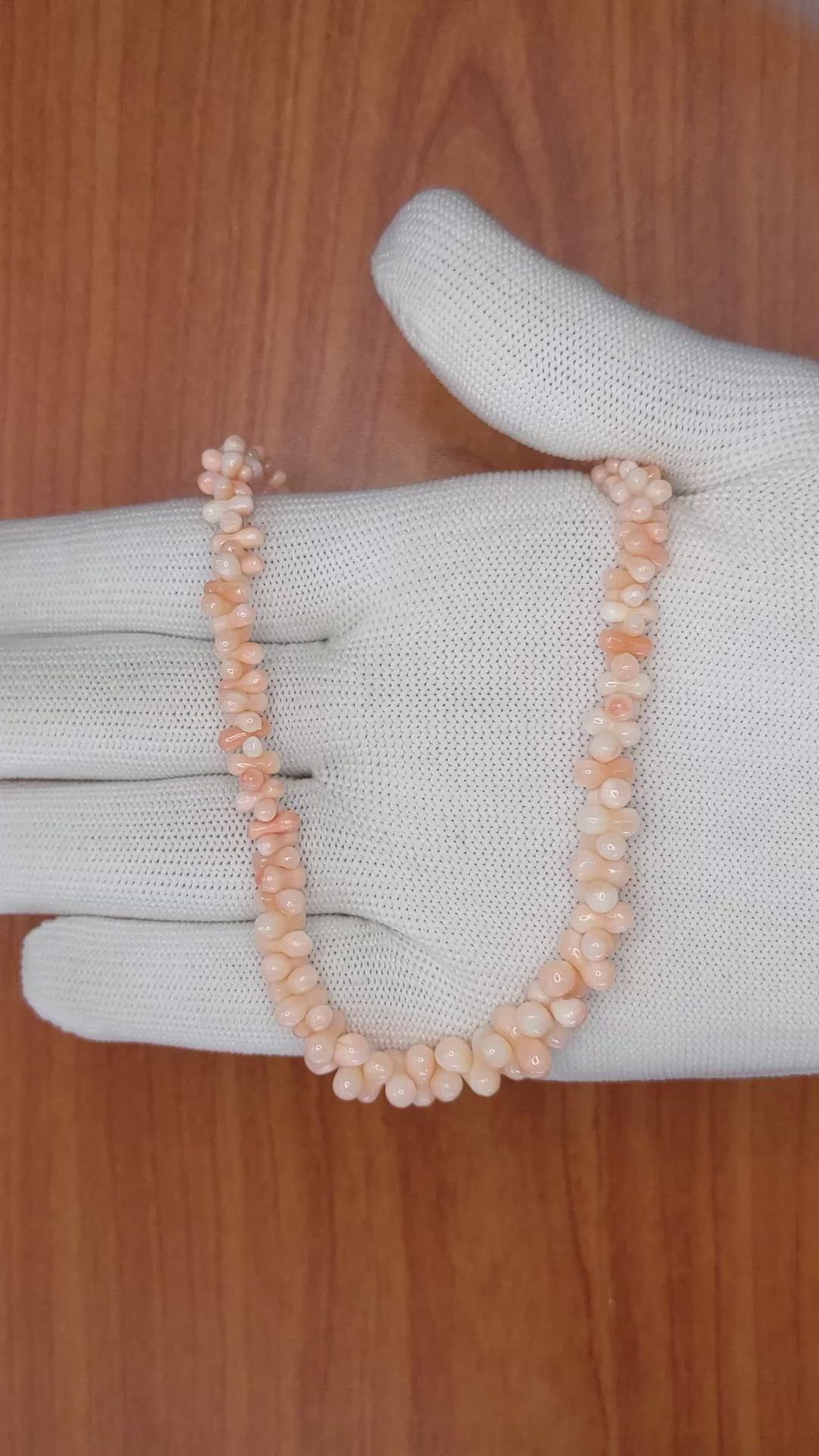 81.80 Ct. Salmon and White Coral Multi Stone Necklace, 18K Yellow Gold Size Video