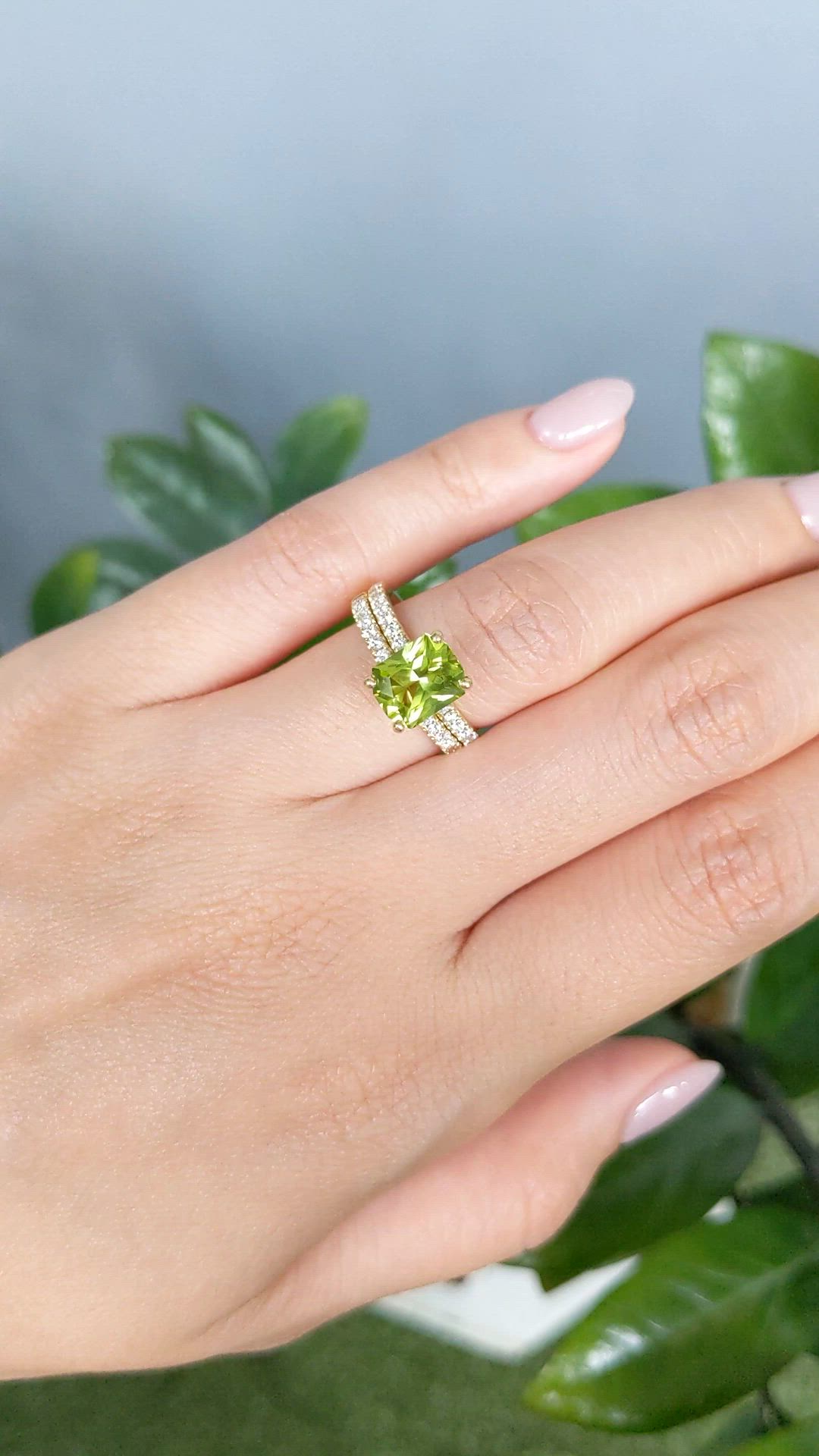 2.07 Ct. Green (Lime Green) Peridot and Natural Diamond Pave Ring, 18K Yellow Gold Size Video