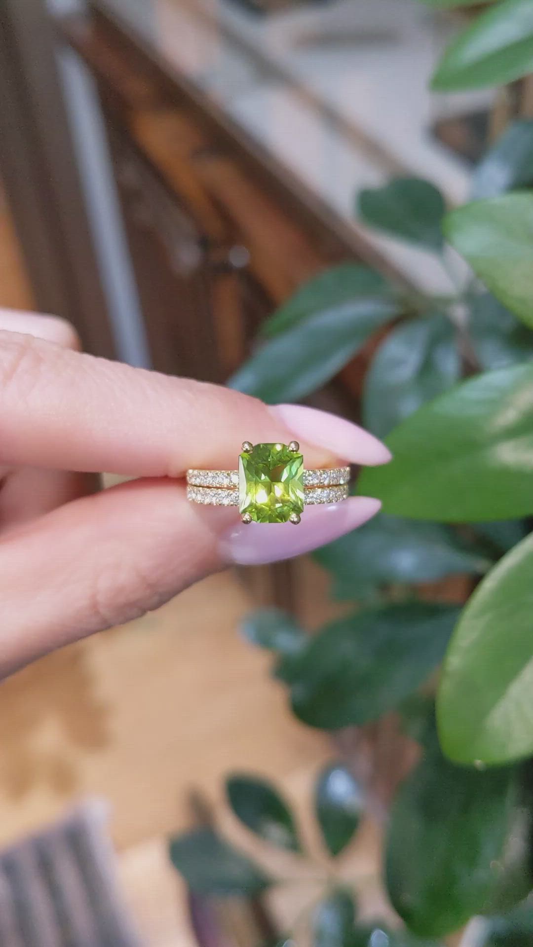 2.07 Ct. Green (Lime Green) Peridot and Natural Diamond Pave Ring, 18K Yellow Gold Size Video