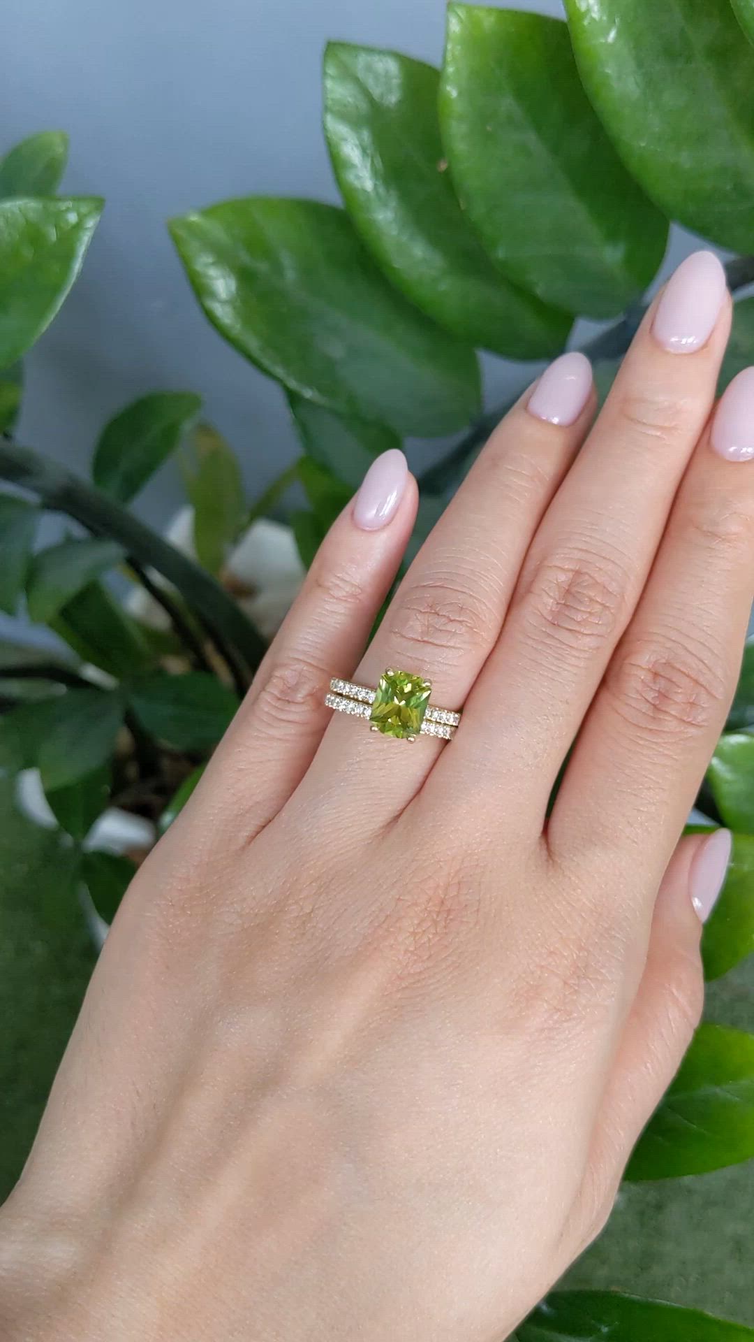 2.07 Ct. Green (Lime Green) Peridot and Natural Diamond Pave Ring, 18K Yellow Gold Size Video
