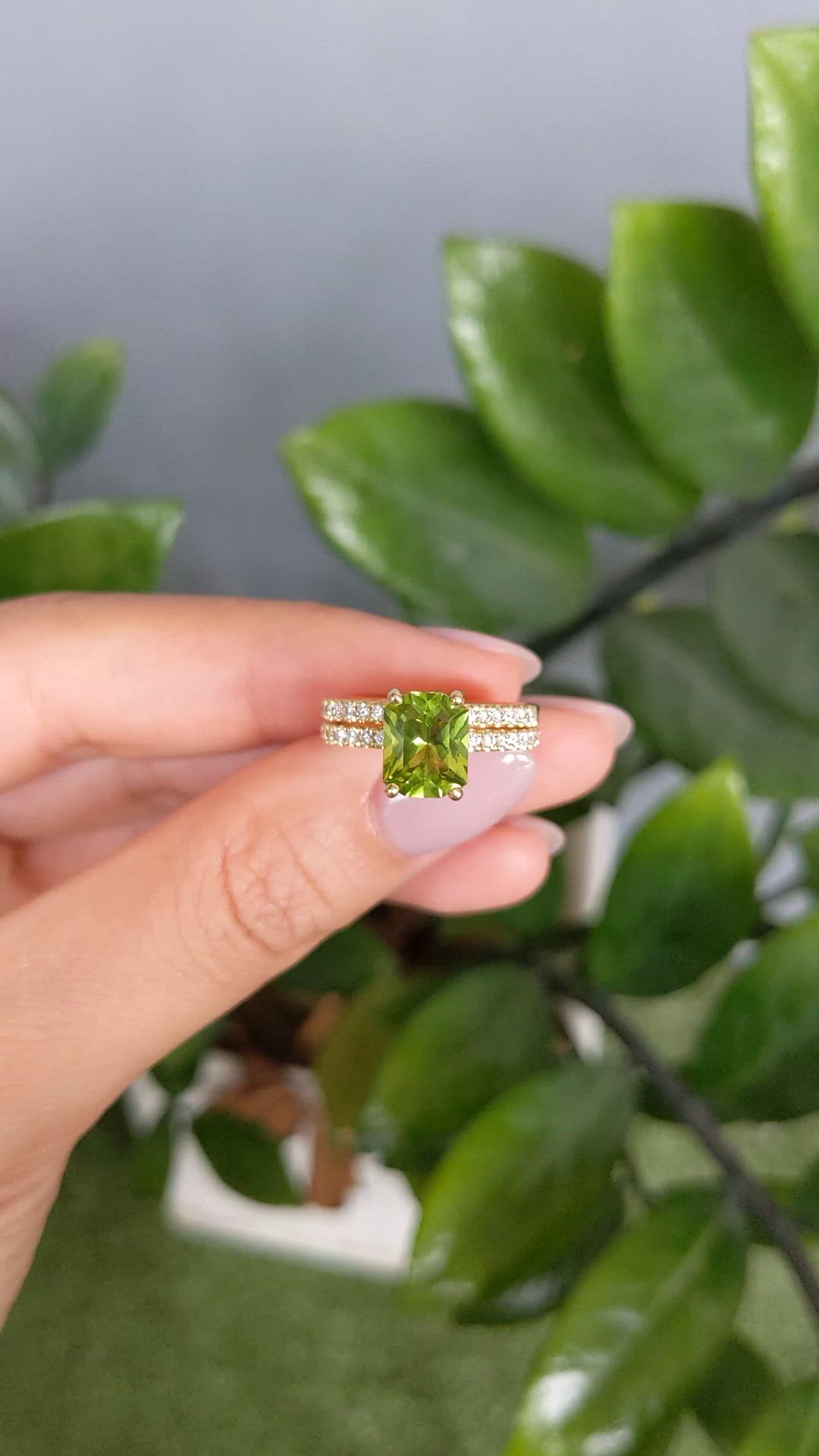 2.07 Ct. Green (Lime Green) Peridot and Natural Diamond Pave Ring, 18K Yellow Gold Size Video