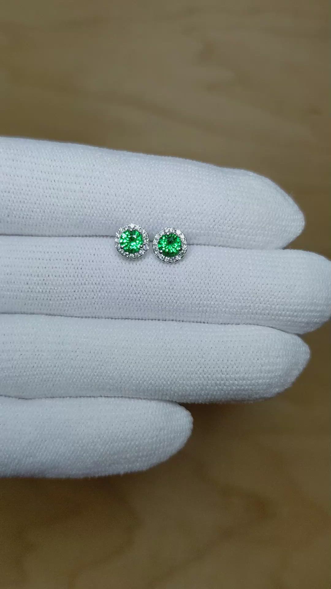 0.60&nbsp;Ct.Tw.Total Carat Weight Tsavorite Garnet and Natural Diamond Studs Earrings, 18K White Gold Size Video