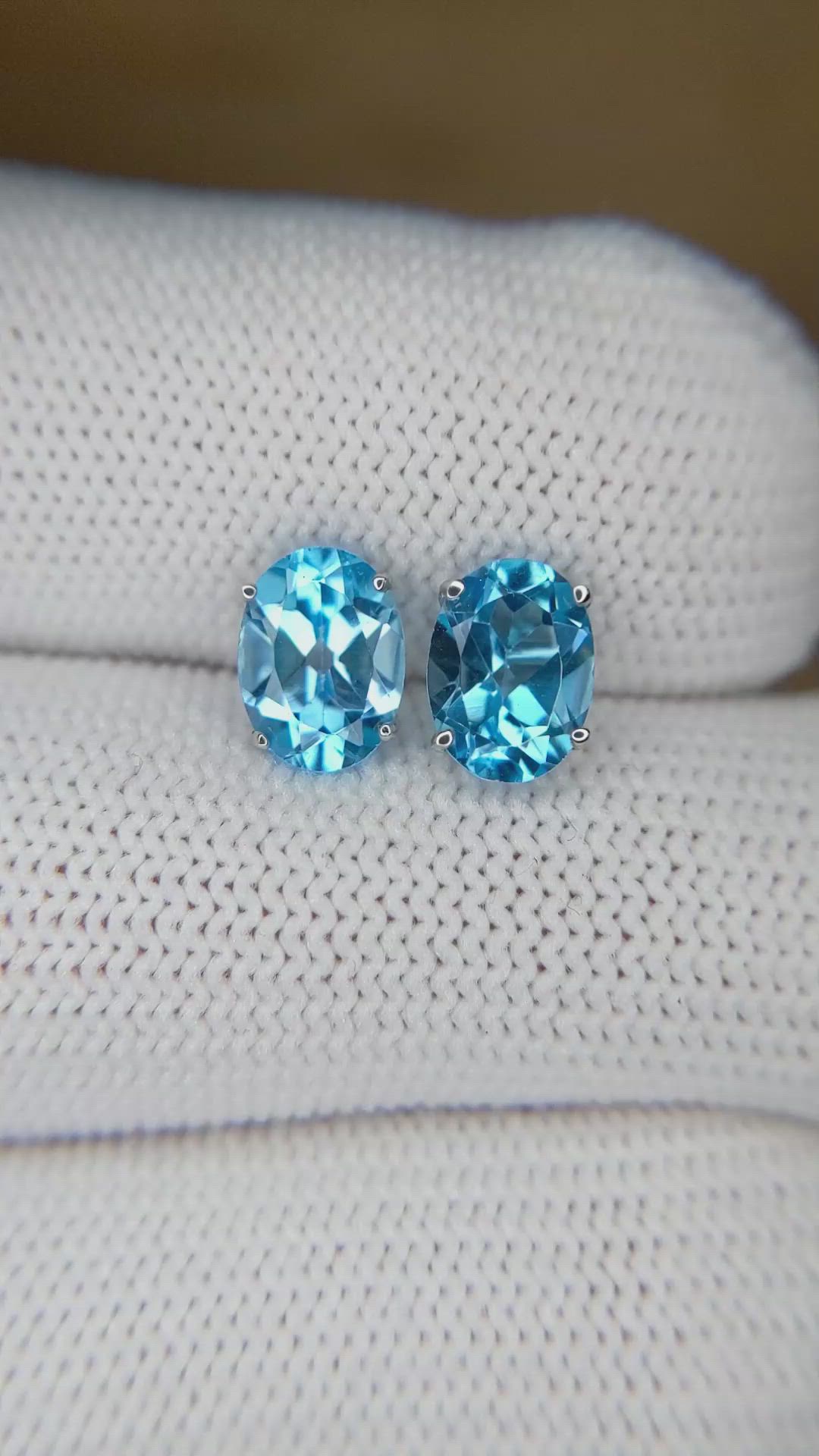3.20&nbsp;Ct.Tw.Total Carat Weight Sky Blue Topaz Studs Earrings, 14K White Gold Size Video