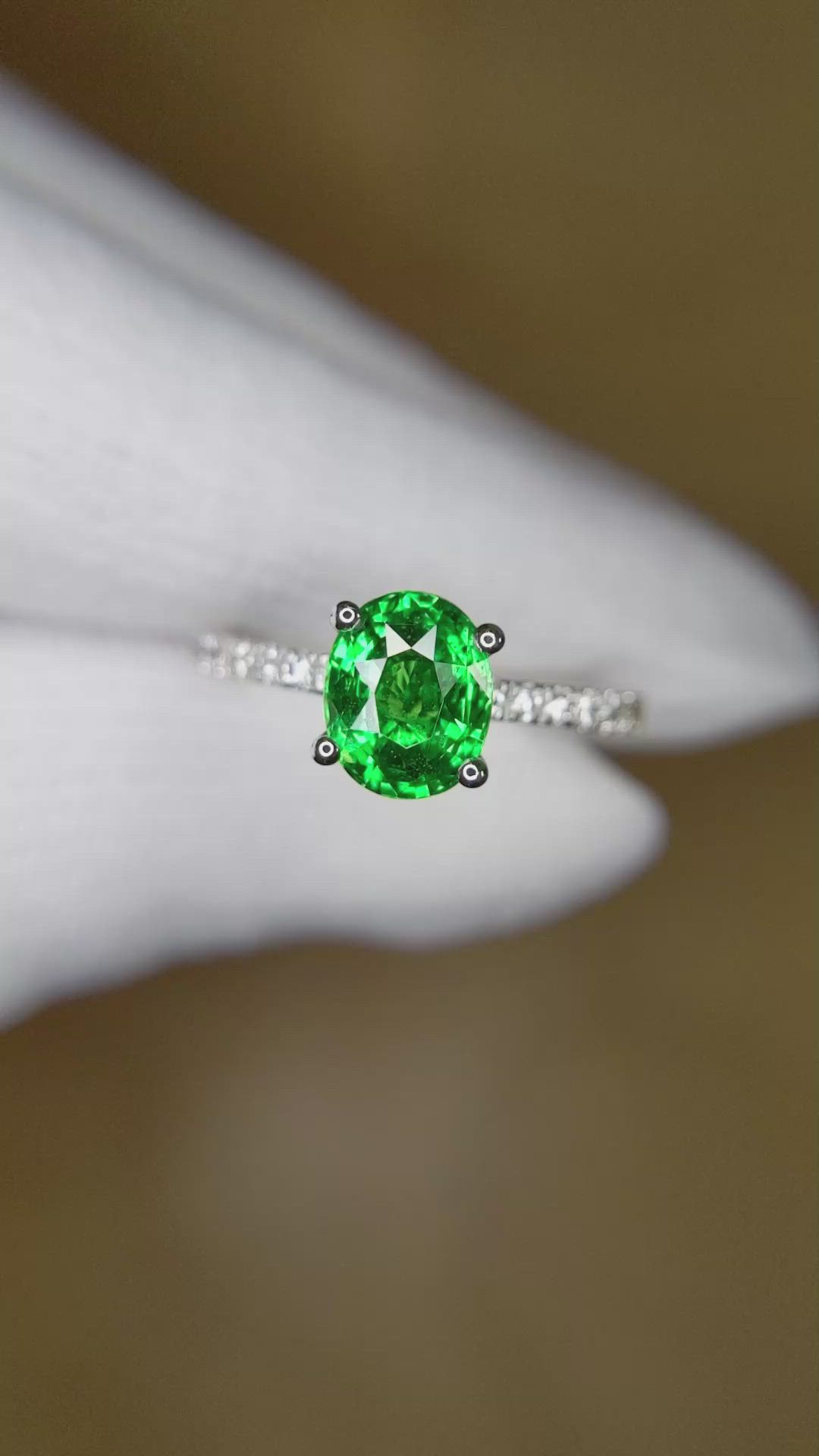 1.45 Ct. Tsavorite Garnet Pave Ring, 18K White Gold Size Video