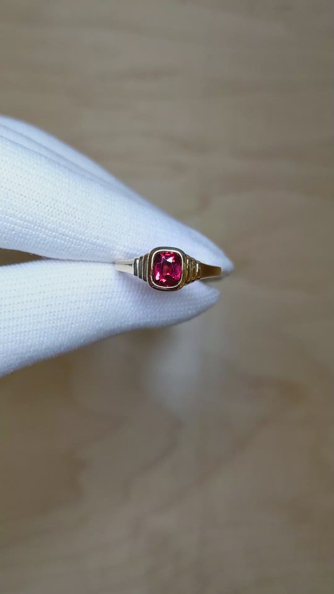 1.06 Ct. Red Garnet Bezel Ring, 18K Yellow Gold Size Video