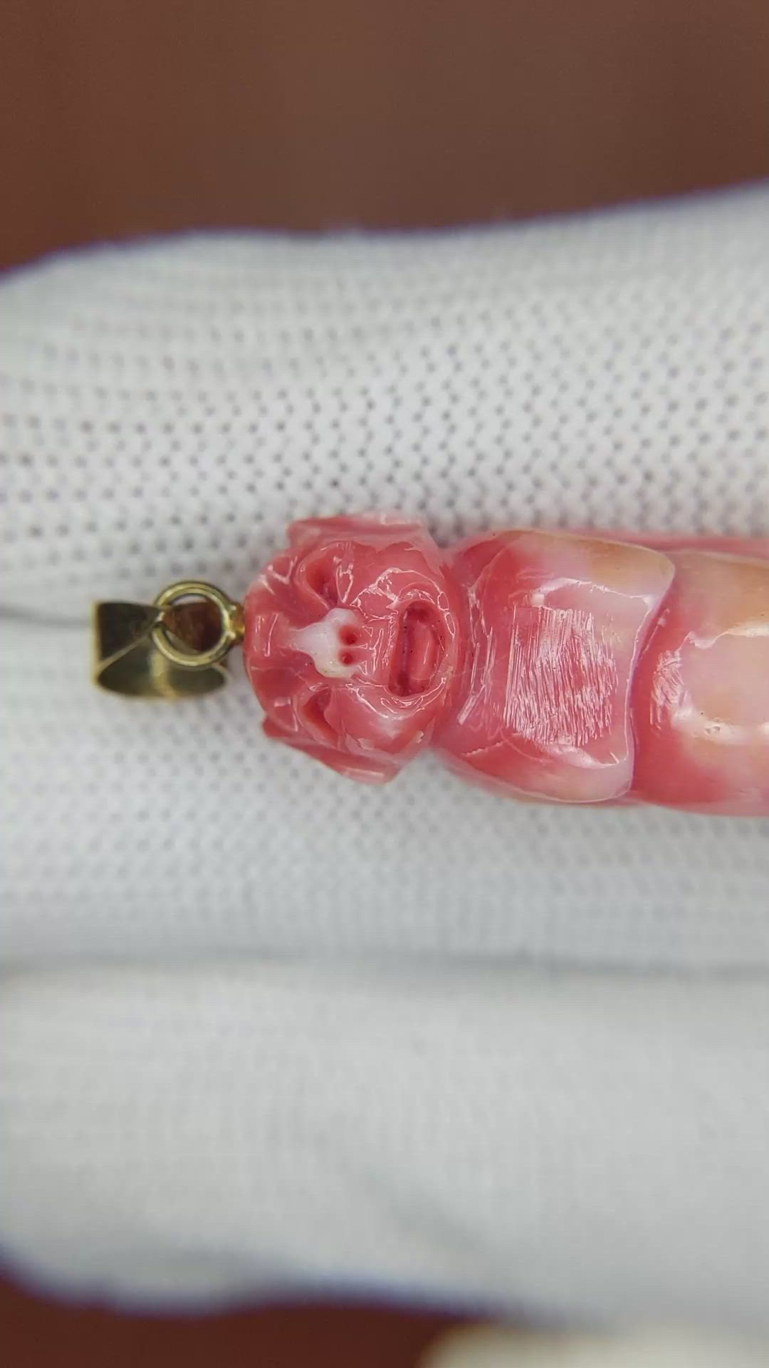 27.67 Ct. Salmon and White Coral Antique Style Pendant, 14K Yellow Gold Size Video