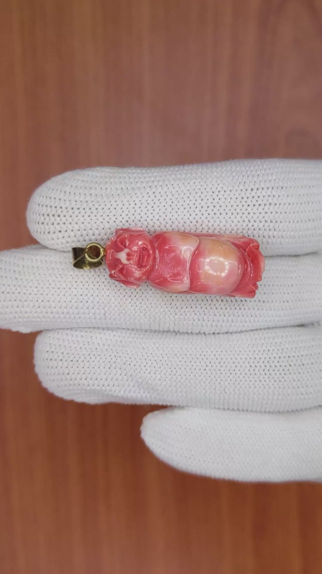 27.67 Ct. Salmon and White Coral Antique Style Pendant, 14K Yellow Gold Size Video