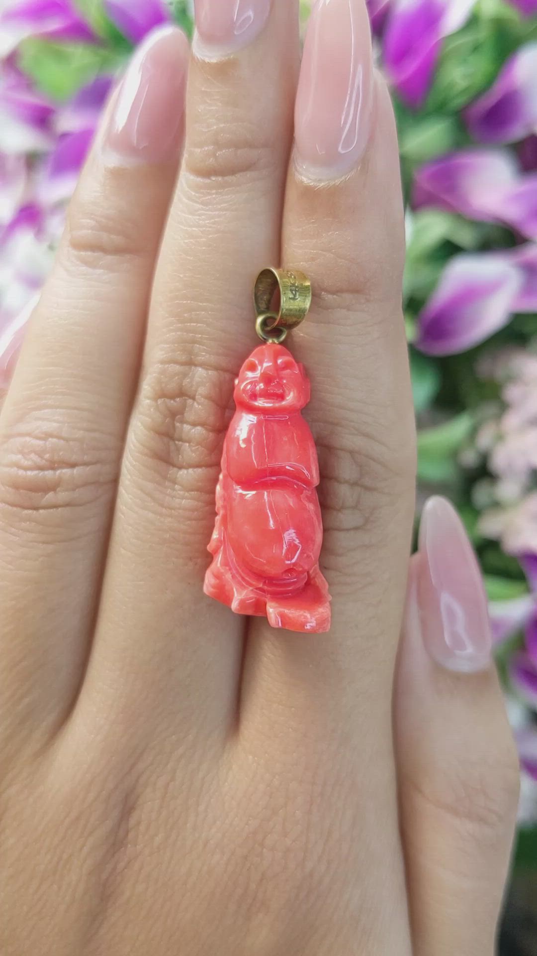 26.89 Ct. Salmon (Orangish Red) Coral Antique Style Pendant, 14K Yellow Gold Size Video
