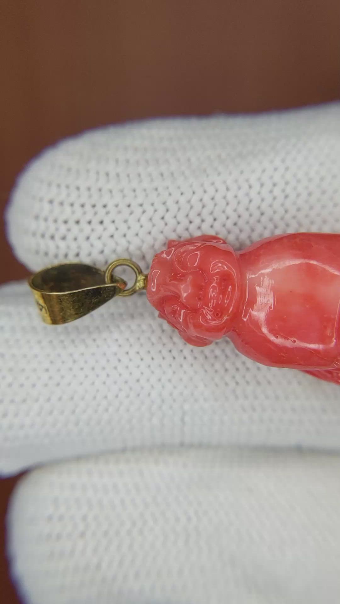 41.78 Ct. Salmon (Orangish Red) Coral Antique Style Pendant, 14K Yellow Gold Size Video