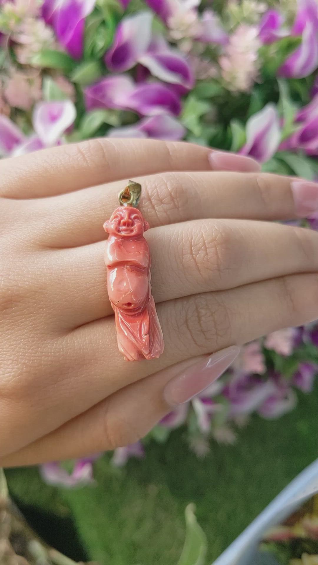 19.62 Ct. Salmon (Orangish Red) Coral Antique Style Pendant, 14K Yellow Gold Size Video