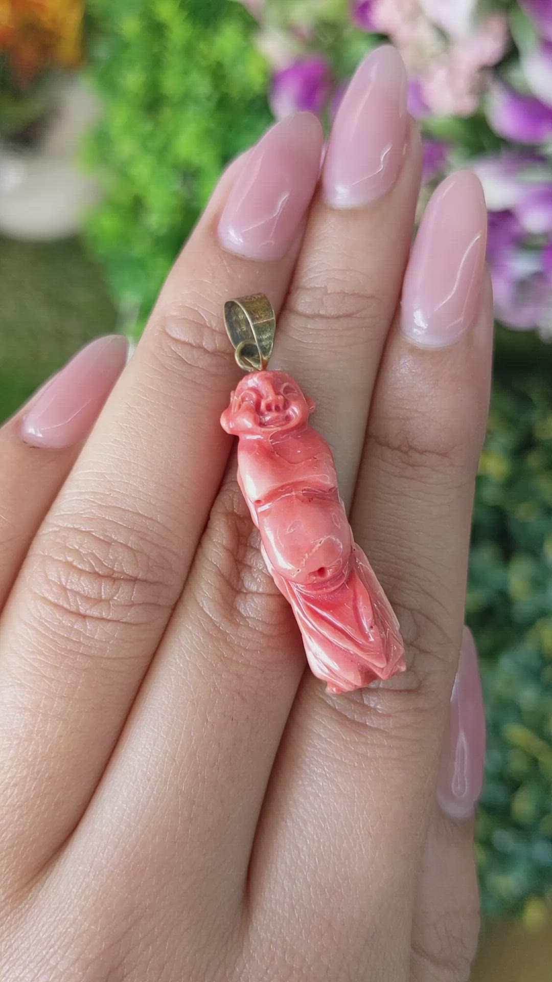 19.62 Ct. Salmon (Orangish Red) Coral Antique Style Pendant, 14K Yellow Gold Size Video