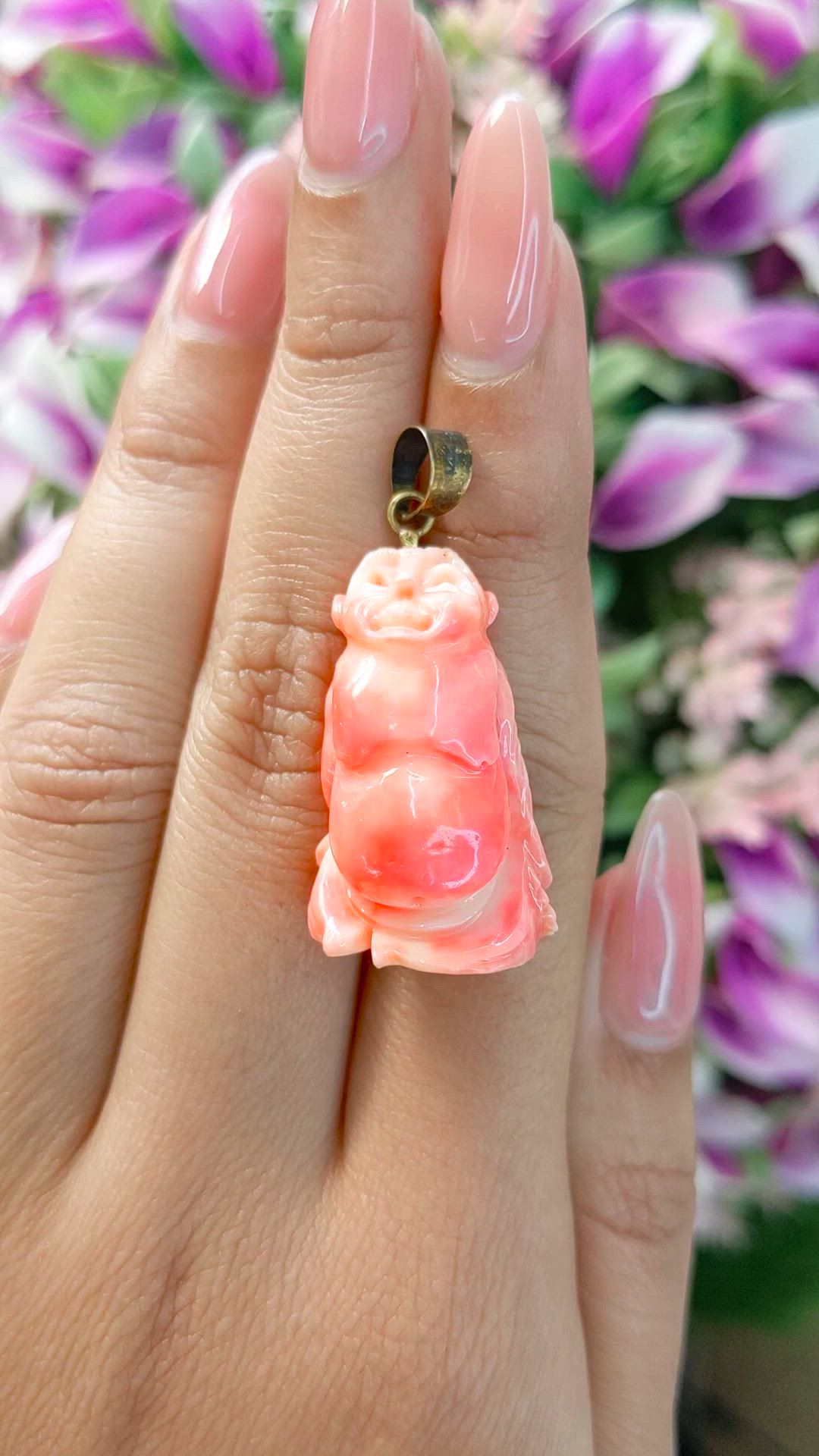 47.54 Ct. Salmon and White Coral Antique Style Pendant, 14K Yellow Gold Size Video