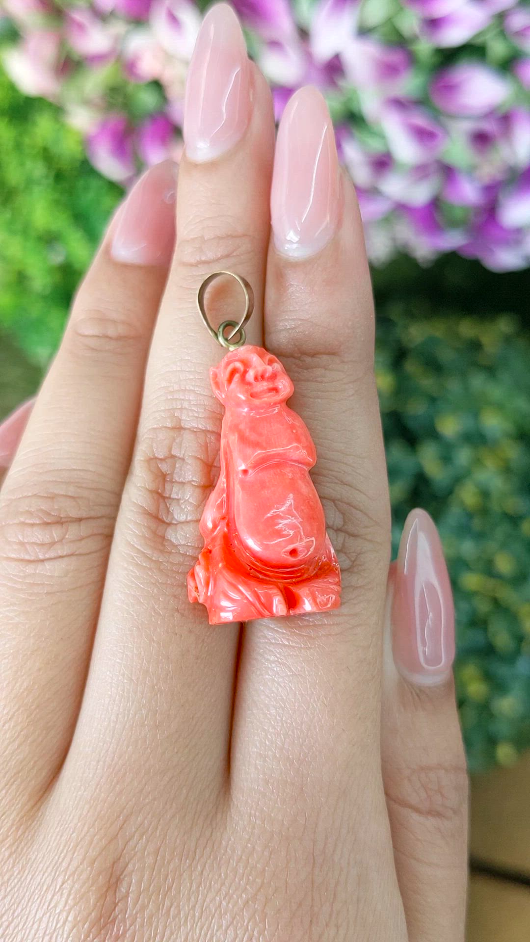 31.35 Ct. Salmon (Orangish Red) Coral Antique Style Pendant, 14K Yellow Gold Size Video