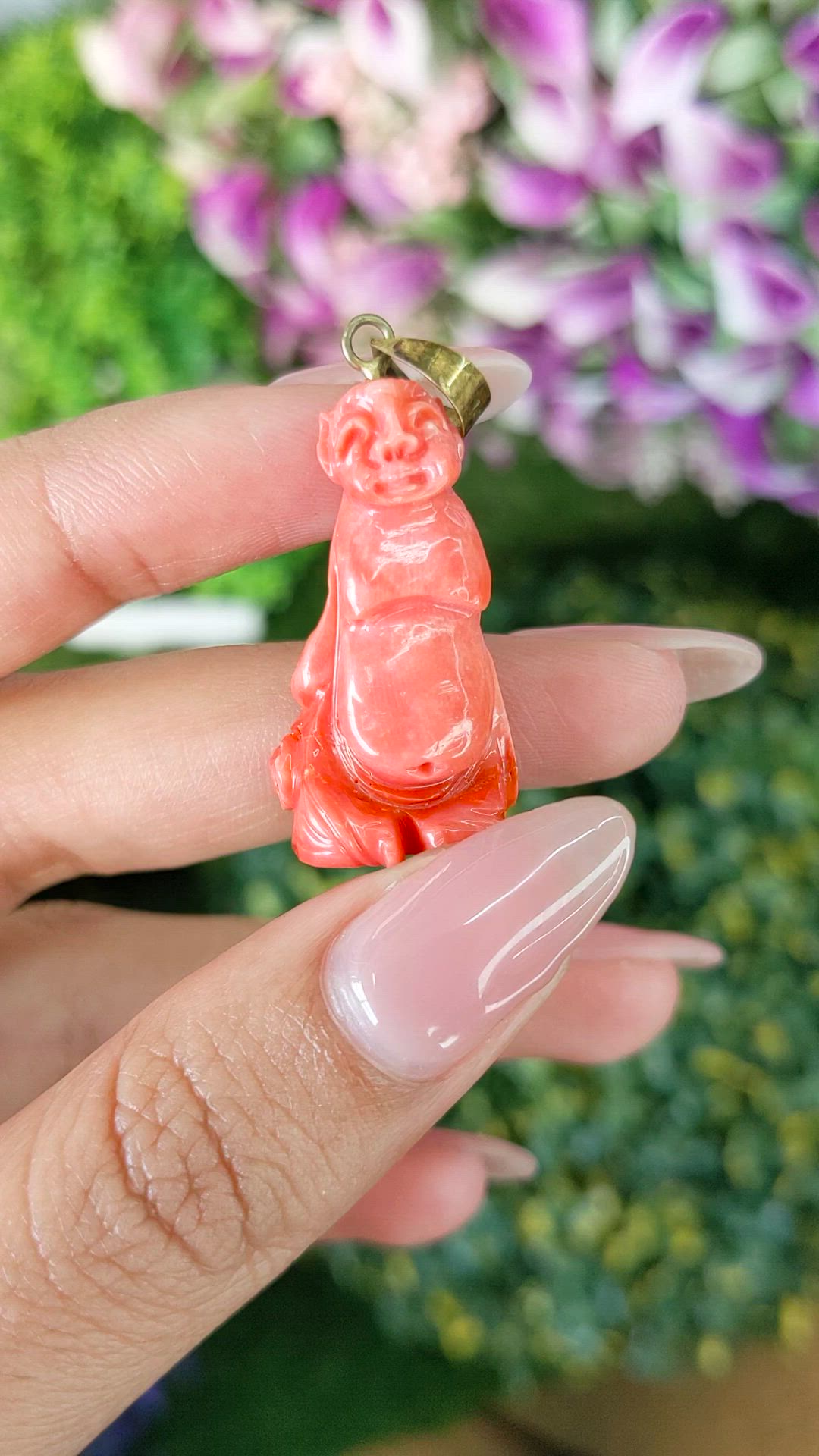 31.35 Ct. Salmon (Orangish Red) Coral Antique Style Pendant, 14K Yellow Gold Size Video