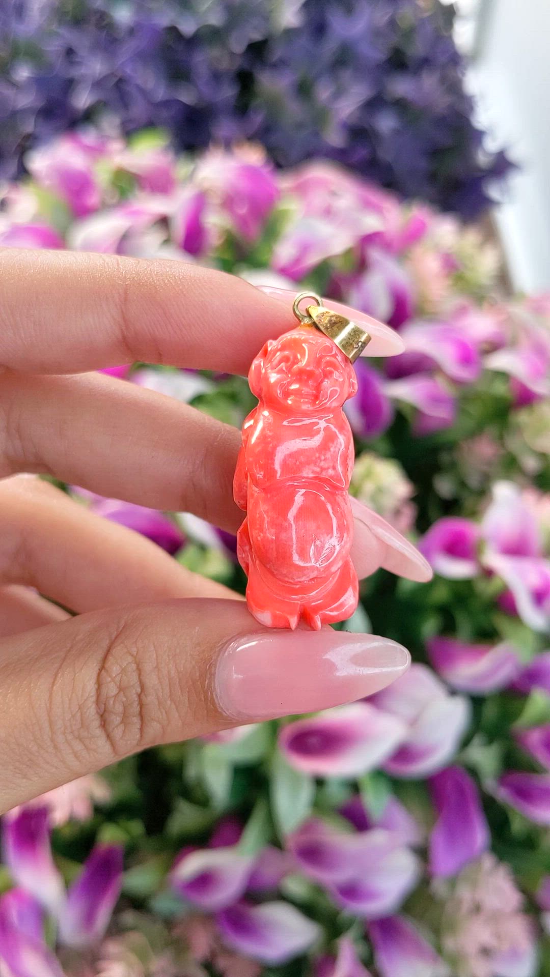 42.32 Ct. Salmon (Orangish Red) Coral Antique Style Pendant, 14K Yellow Gold Size Video