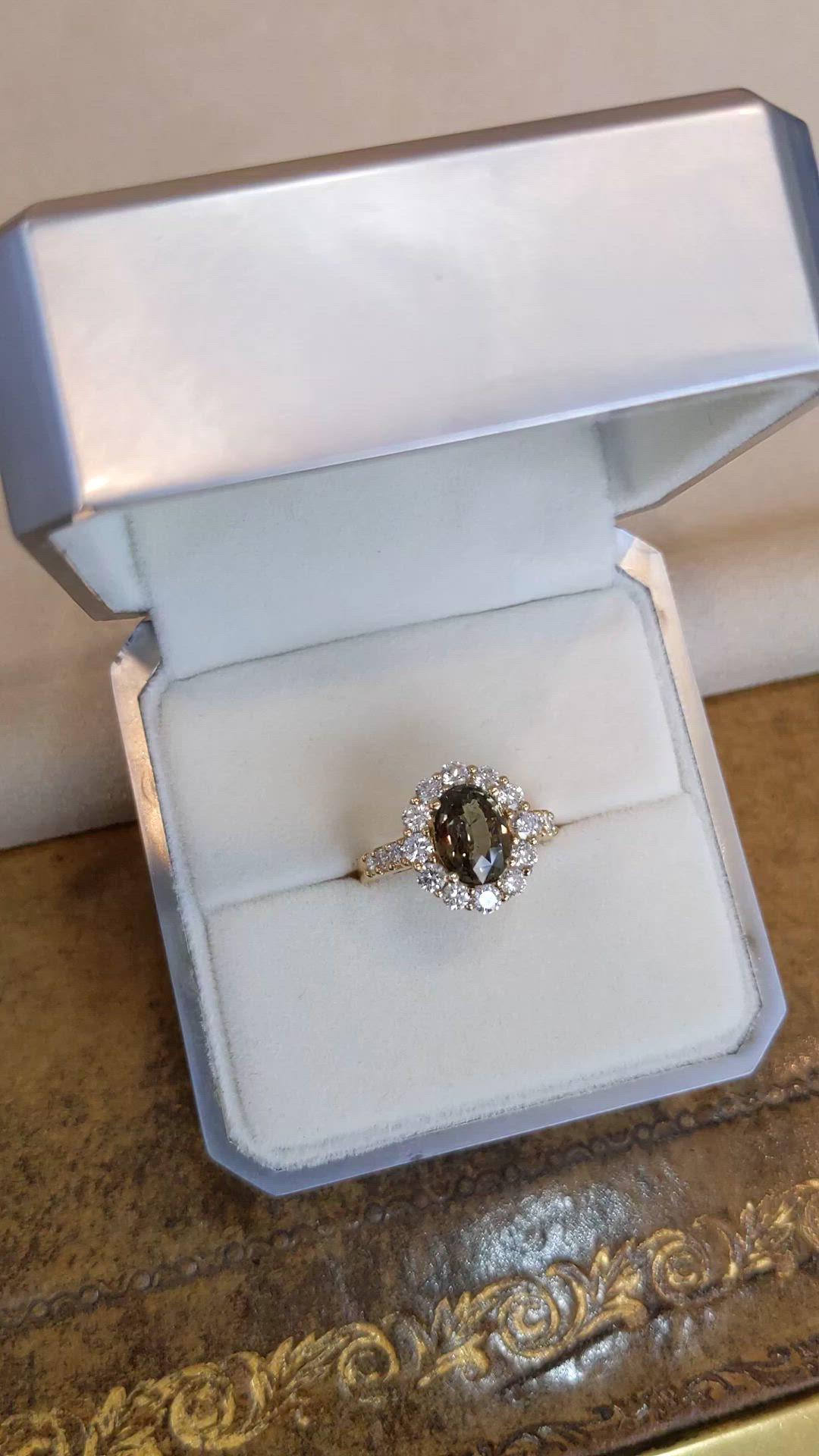 3.19 Ct. Alexandrite and Natural Diamond Antique Style Ring, 18K Yellow Gold Size Video