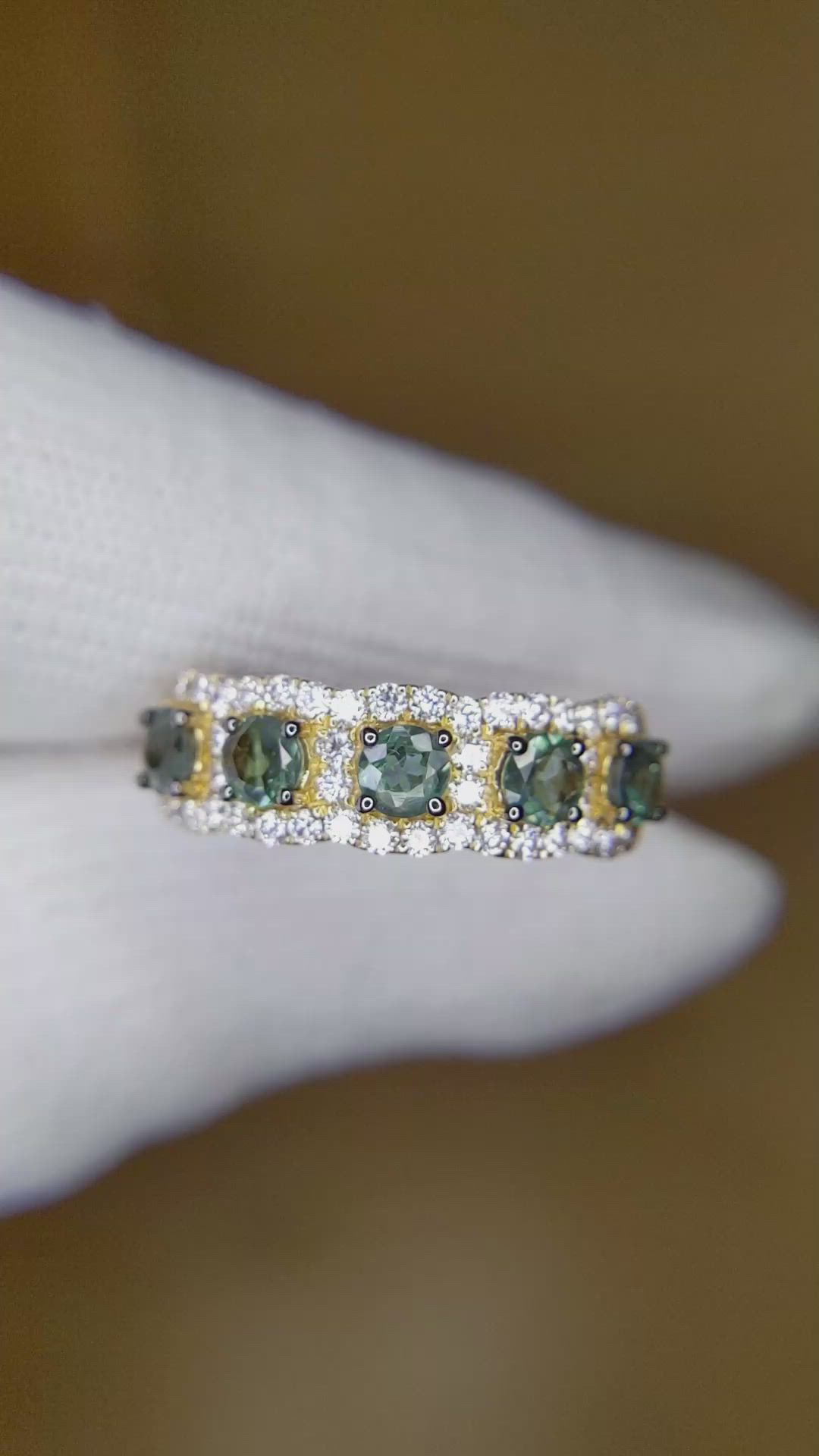 0.93 Ct. Alexandrite and Natural Diamond Pave Ring, 14K Yellow Gold Size Video