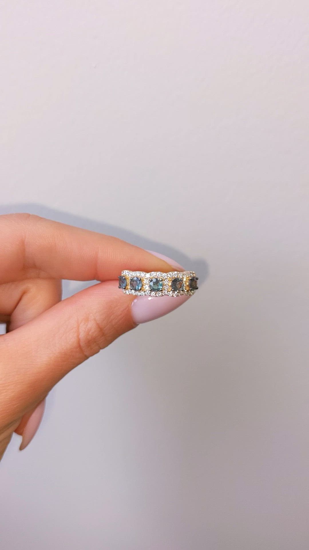 0.93 Ct. Alexandrite and Natural Diamond Pave Ring, 14K Yellow Gold Size Video