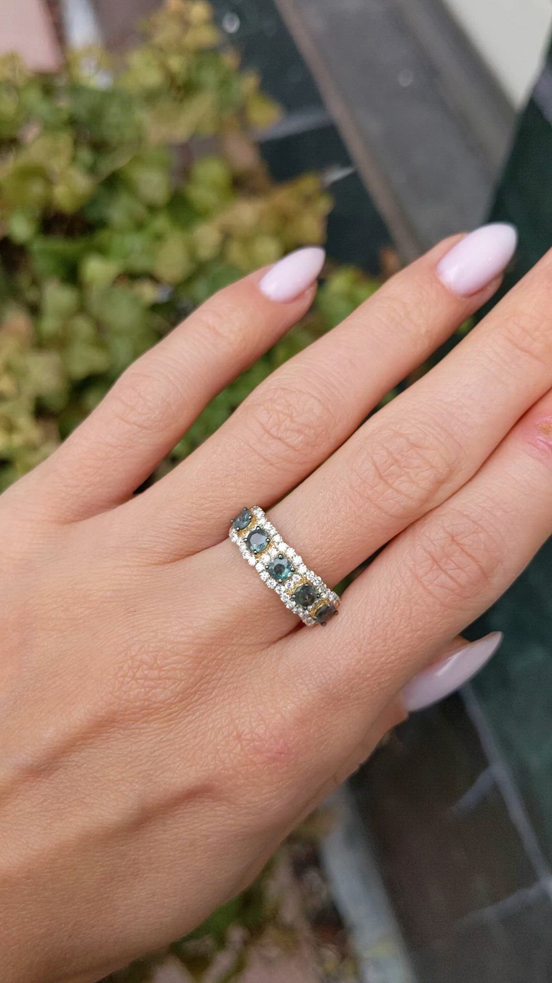 0.93 Ct. Alexandrite and Natural Diamond Pave Ring, 14K Yellow Gold Size Video