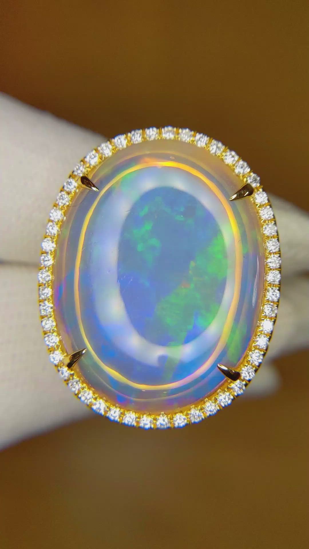 9.92 Ct. Multi Color Opal and Natural Diamond Antique Style Ring, 18K Yellow Gold Size Video