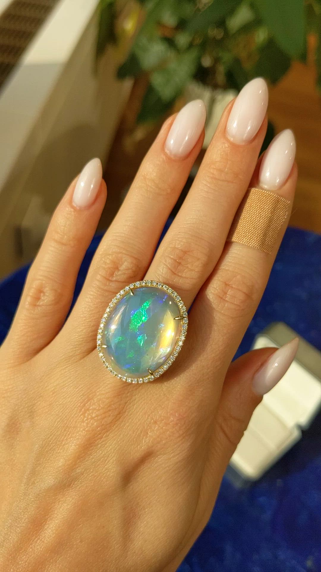 9.92 Ct. Multi Color Opal and Natural Diamond Antique Style Ring, 18K Yellow Gold Size Video