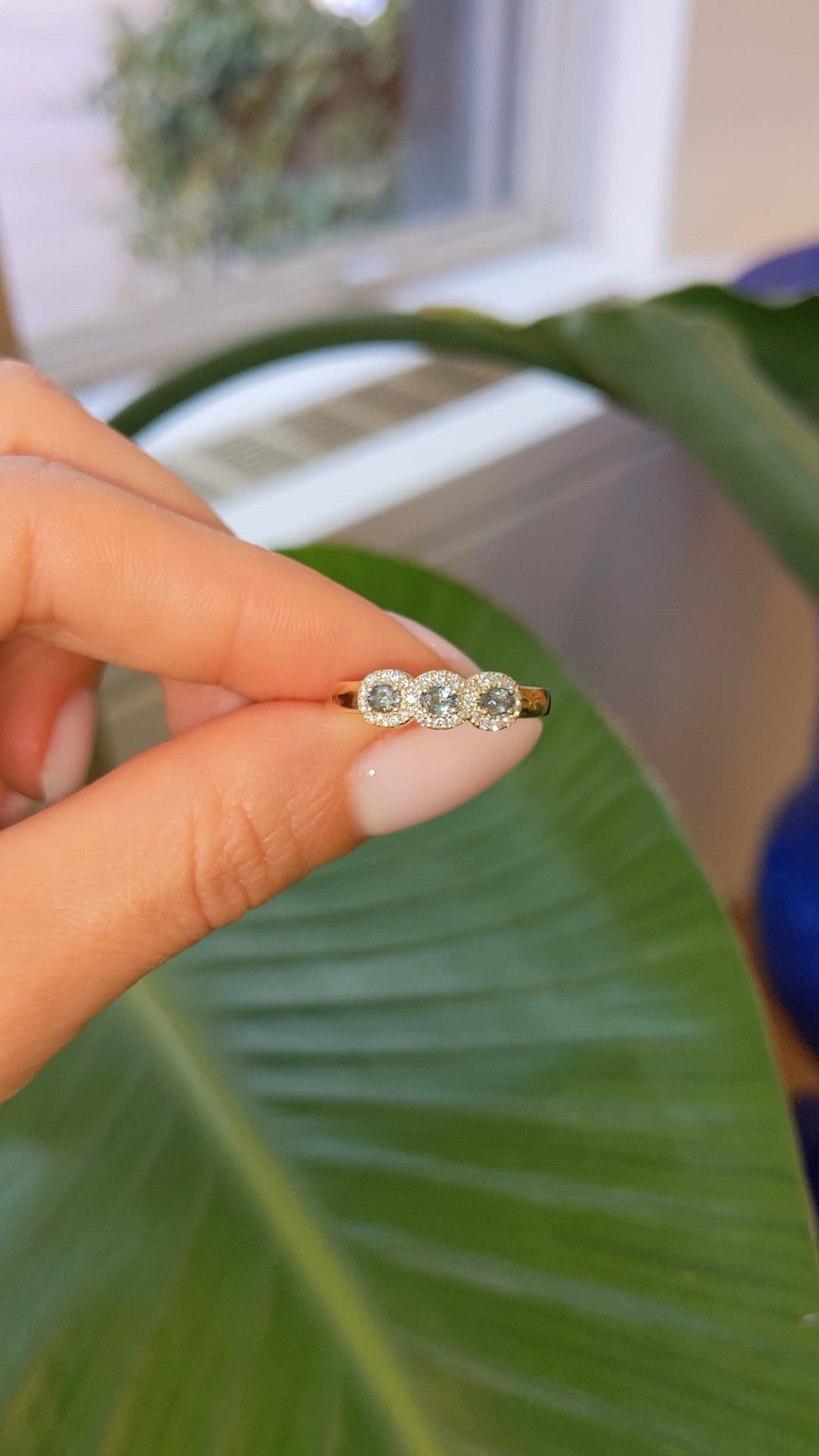 0.33 Ct. Alexandrite and Natural Diamond Pave Ring, 14K Yellow Gold Size Video