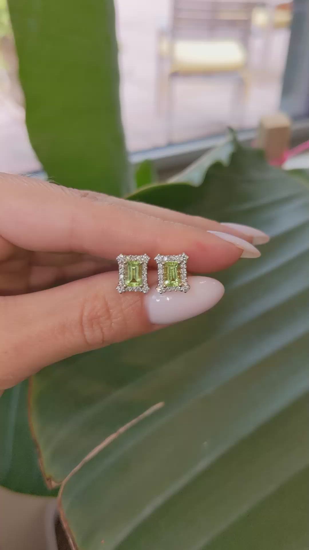 1.24&nbsp;Ct.Tw.Total Carat Weight Yellowish Green Peridot and Natural Diamond Studs Earrings, 14K Yellow Gold Size Video