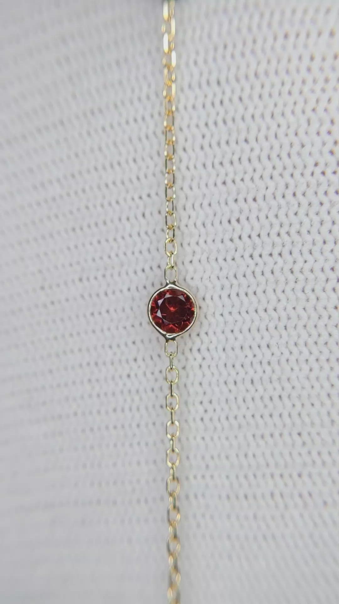 1.75 Ct.Tw.Total Carat Weight Red Garnet Bezel Bracelet, 14K Yellow Gold Size Video