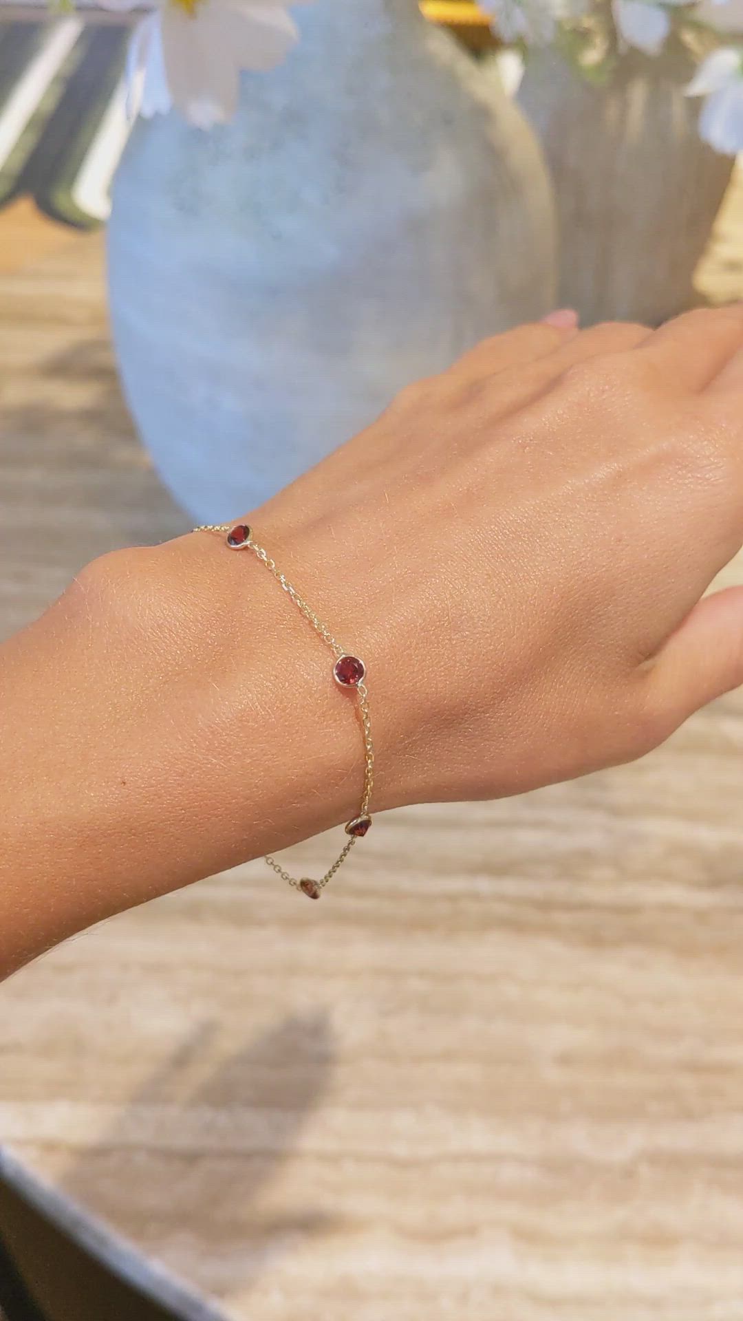 1.75 Ct.Tw.Total Carat Weight Red Garnet Bezel Bracelet, 14K Yellow Gold Size Video
