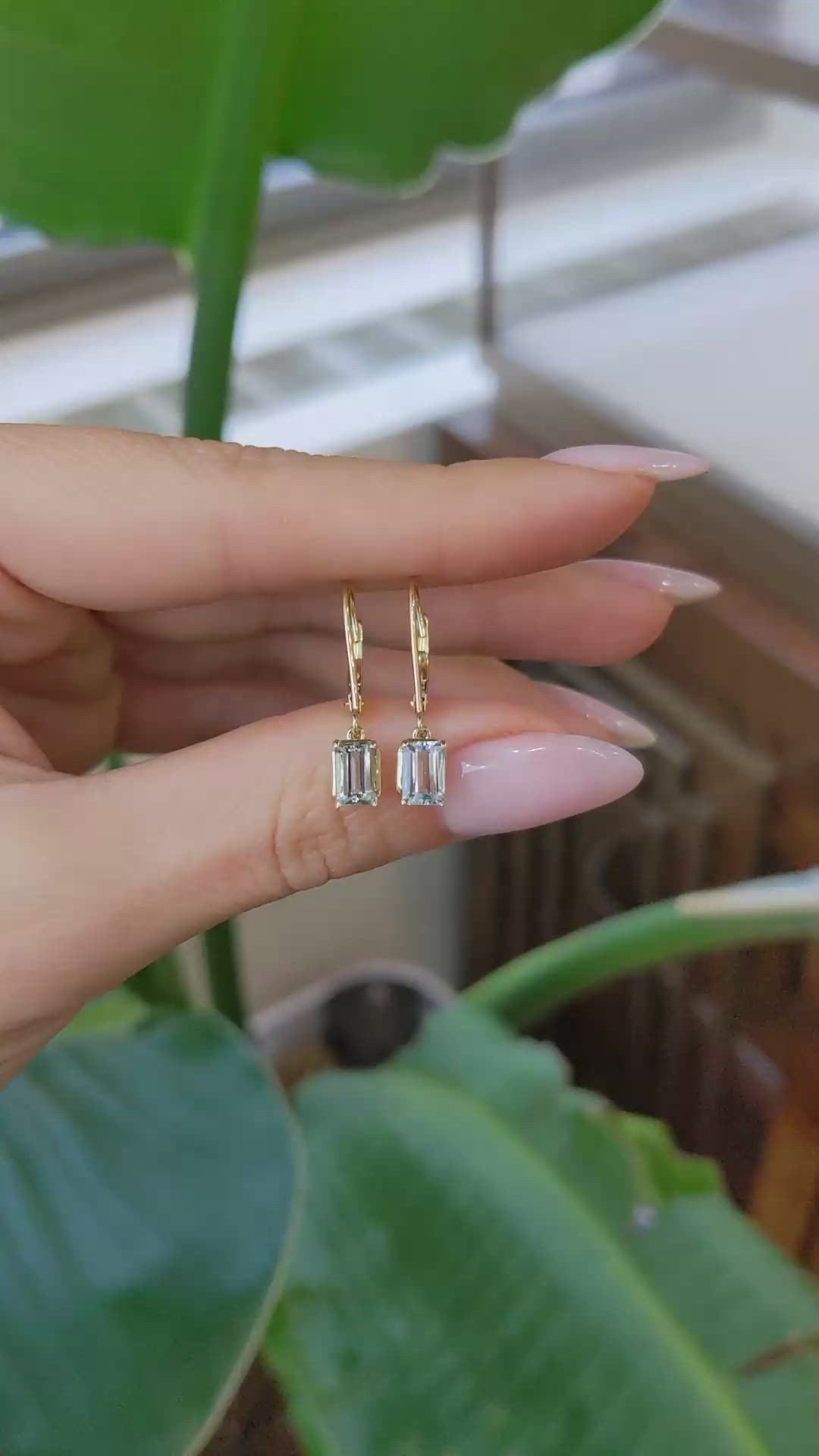 1.00&nbsp;Ct.Tw.Total Carat Weight Blue Aquamarine Hoops Earrings, 14K Yellow Gold Size Video