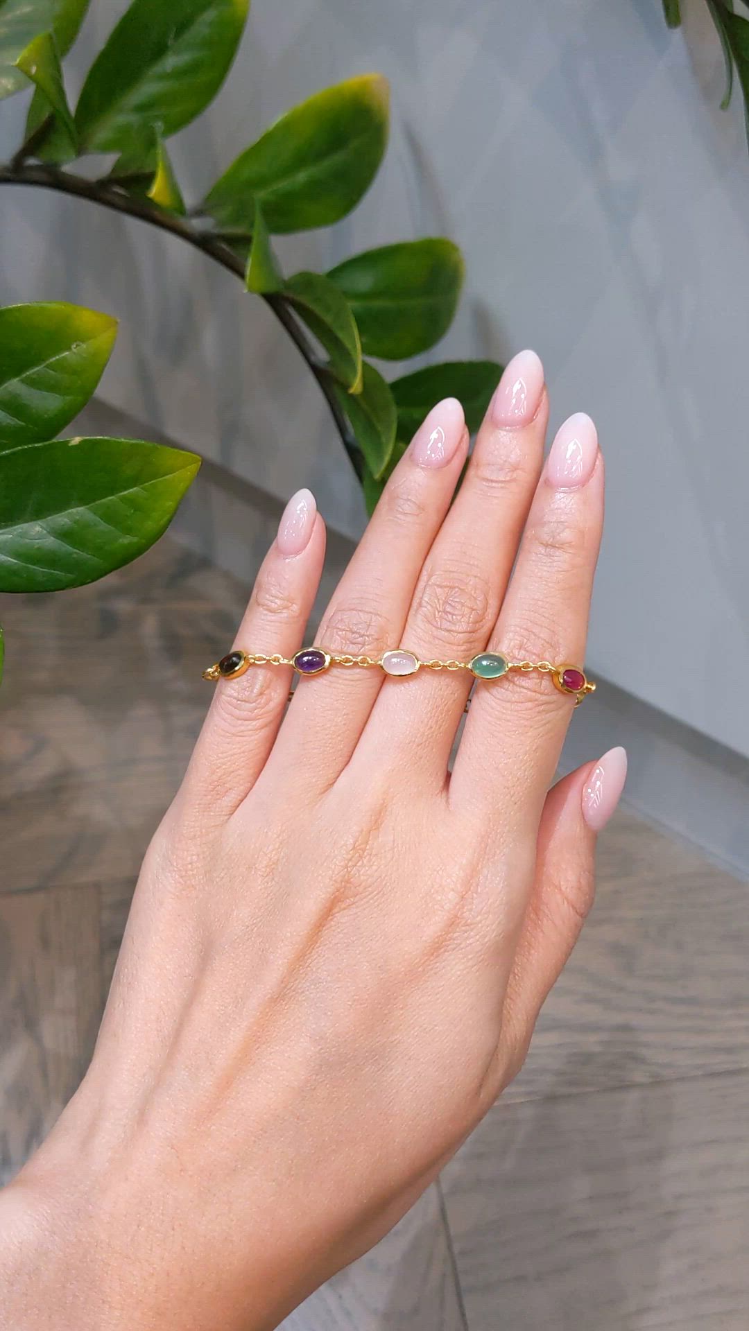 4.87&nbsp;Ct.Tw.Total Carat Weight Amethyst, Agate, Moonstone, Ruby, Peridot, Citrine and Carnelian Bezel Bracelet, 22K Gold Plated Silver Size Video