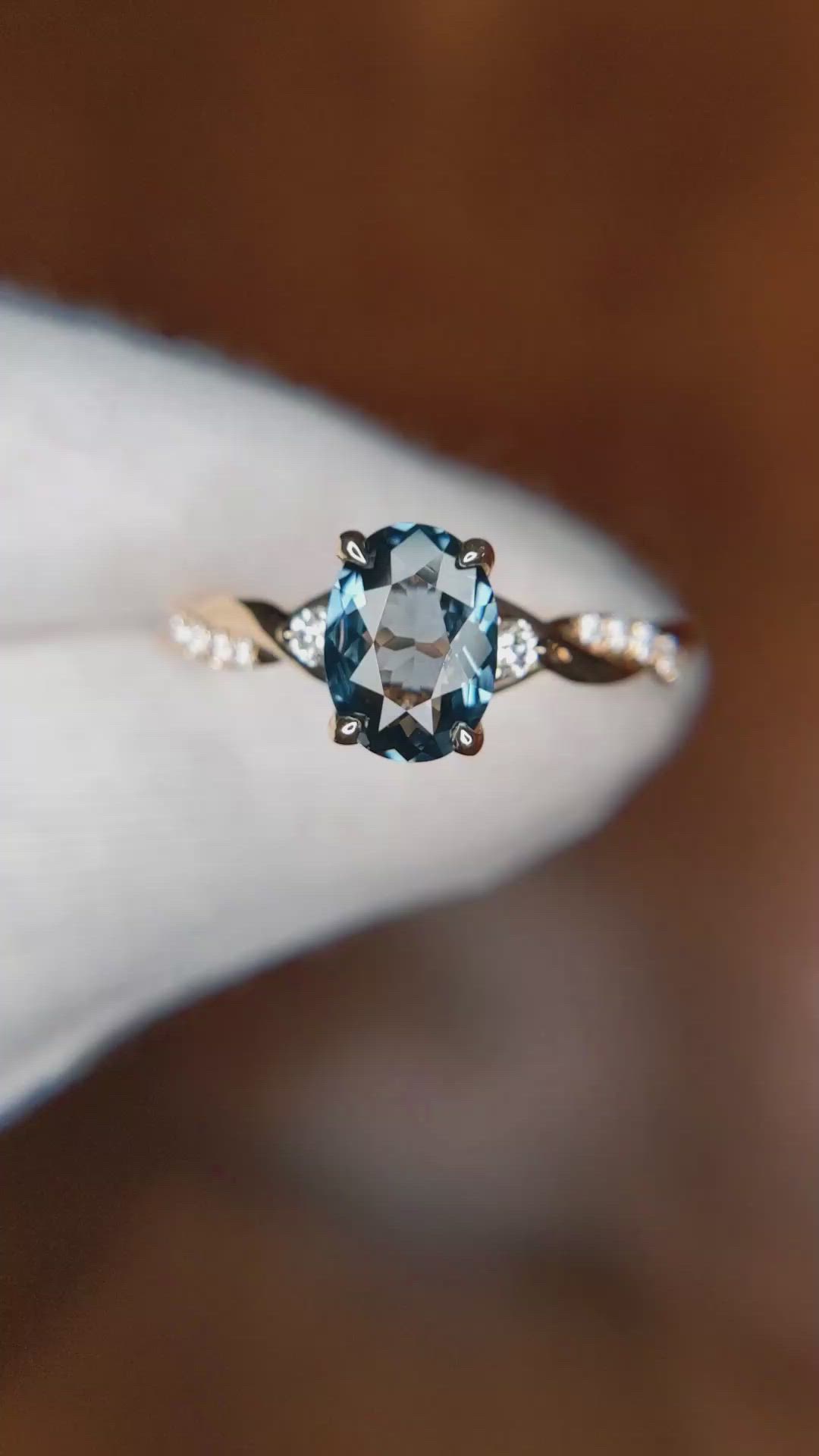 1.33 Ct. Blue Spinel and Natural Diamond Pave Ring, 18K Yellow Gold Size Video