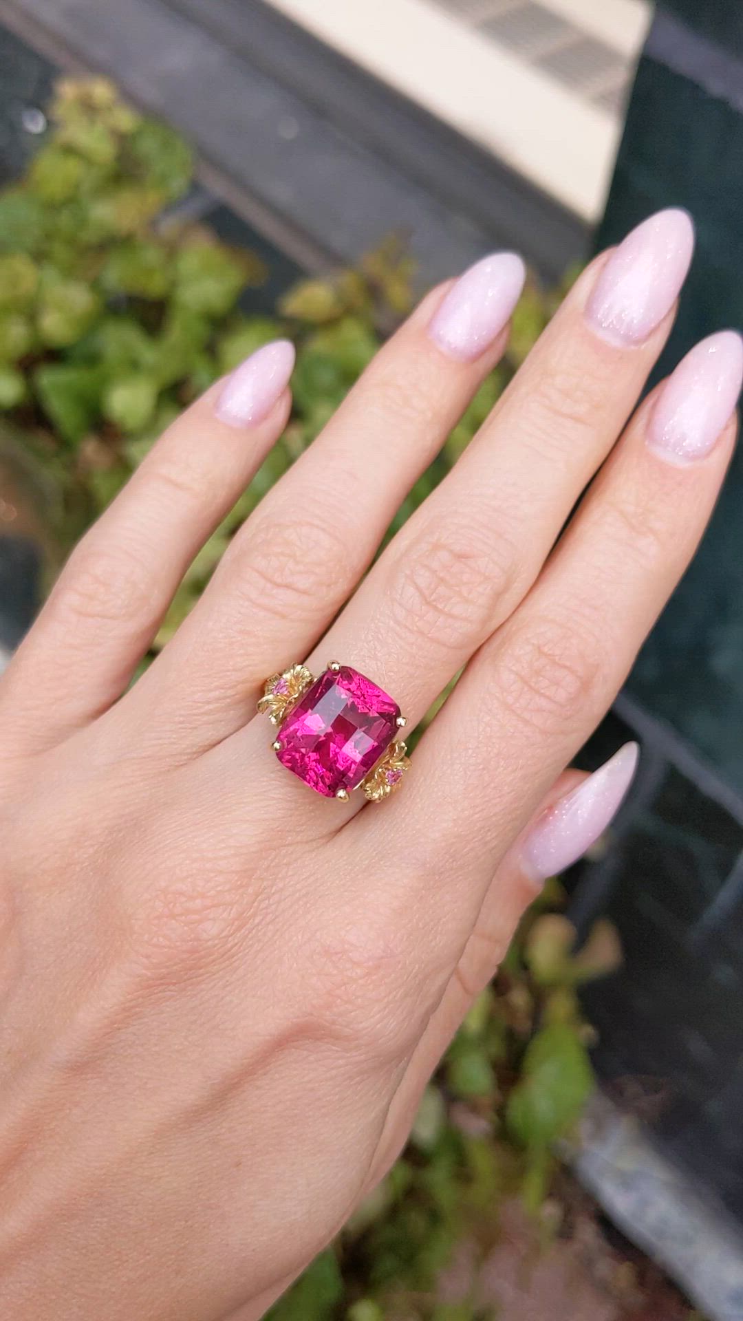 8.05 Ct. Pinkish Red Rubellite Tourmaline and Pink Sapphire Antique Style Ring, 18K Yellow Gold Size Video