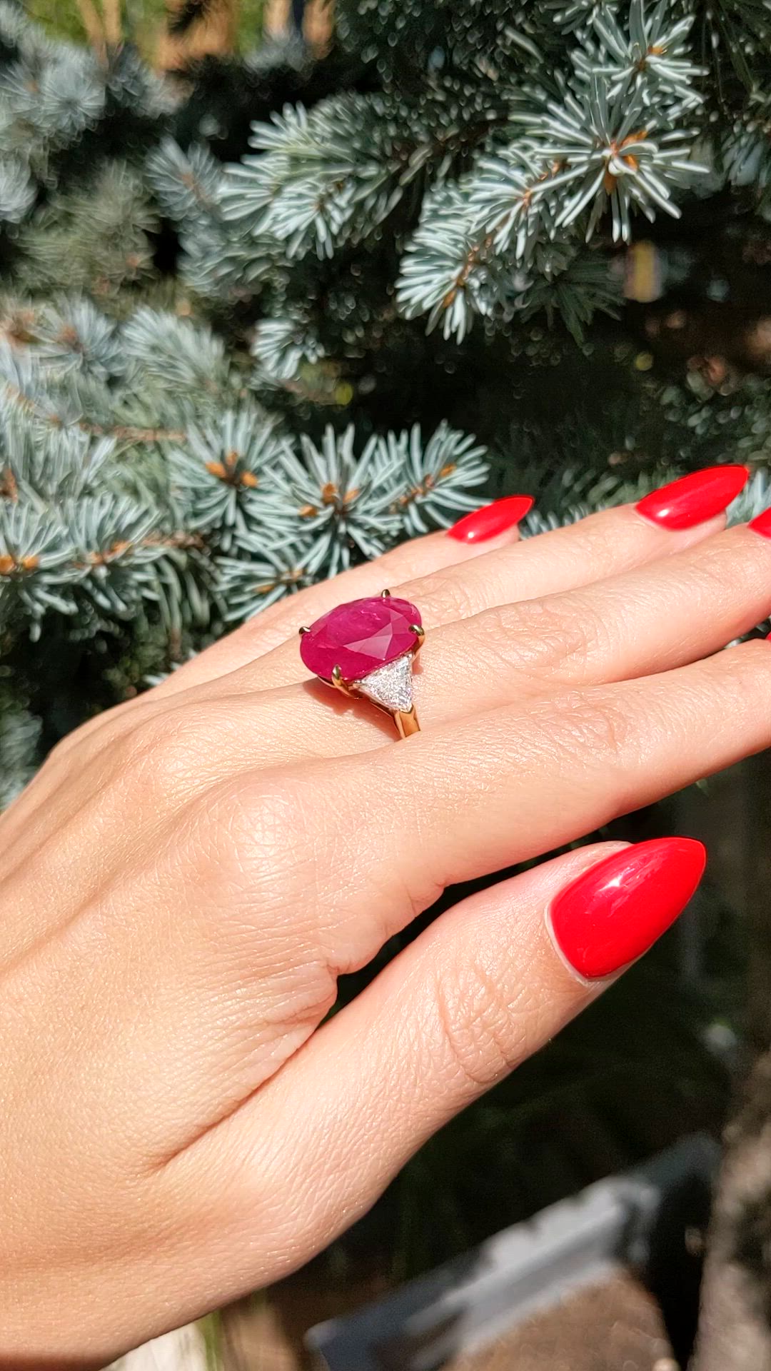 8.79 Ct. Ruby Natural Diamond Side Stones Ring, 18K Yellow Gold Size Video
