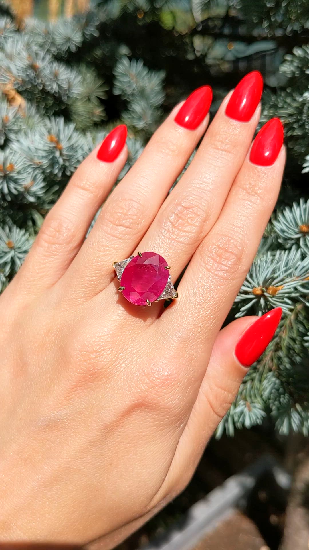 8.79 Ct. Ruby Natural Diamond Side Stones Ring, 18K Yellow Gold Size Video