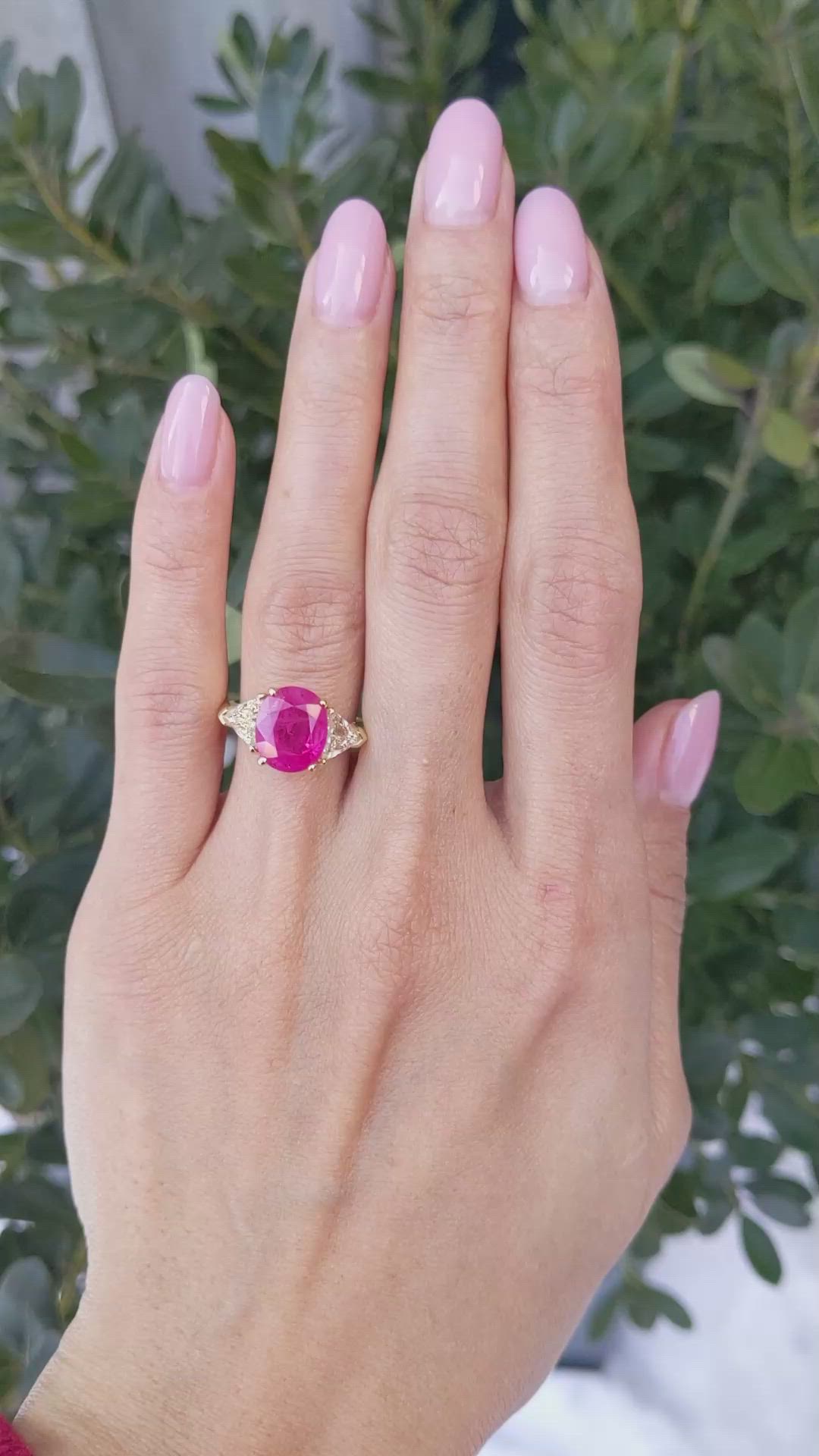 4.14 Ct. Pinkish Red Ruby and Natural Diamond Three Stone Ring, 18K Yellow Gold Size Video