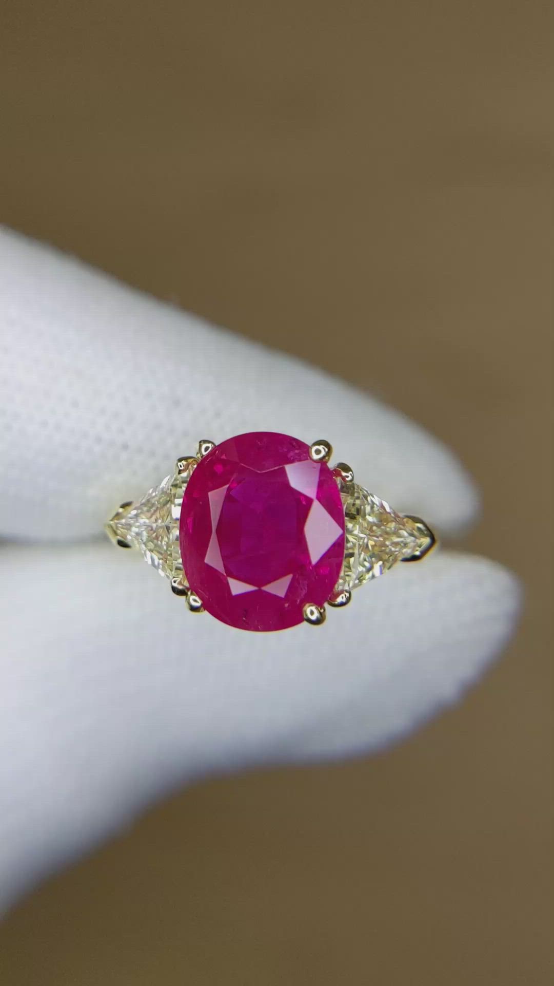 4.14 Ct. Pinkish Red Ruby and Natural Diamond Three Stone Ring, 18K Yellow Gold Size Video
