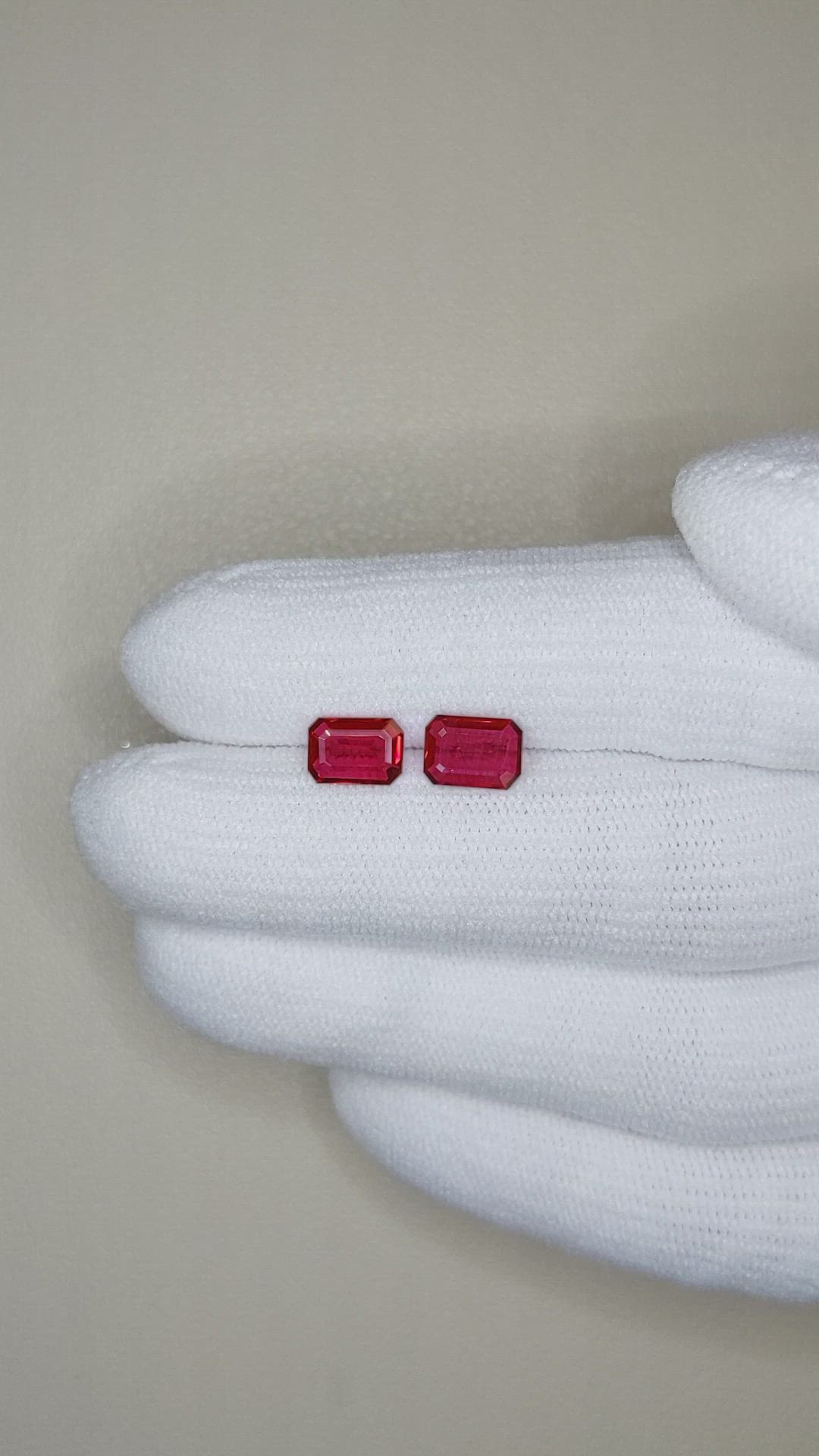 1.87&nbsp;Ct.Tw.Total Carat Weight Pinkish Red Ruby Pair from Mozambique Size Video