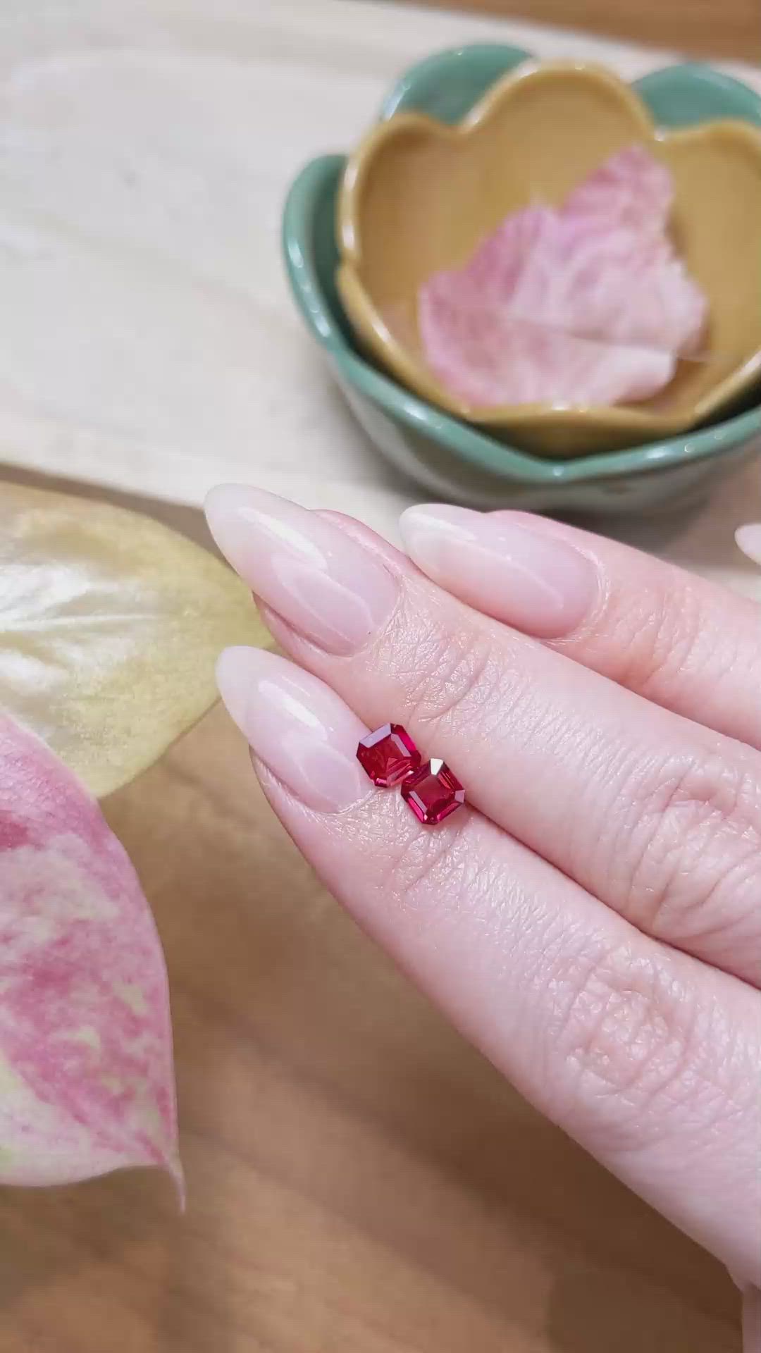 1.07&nbsp;Ct.Tw.Total Carat Weight Ruby Pair from Mozambique Size Video