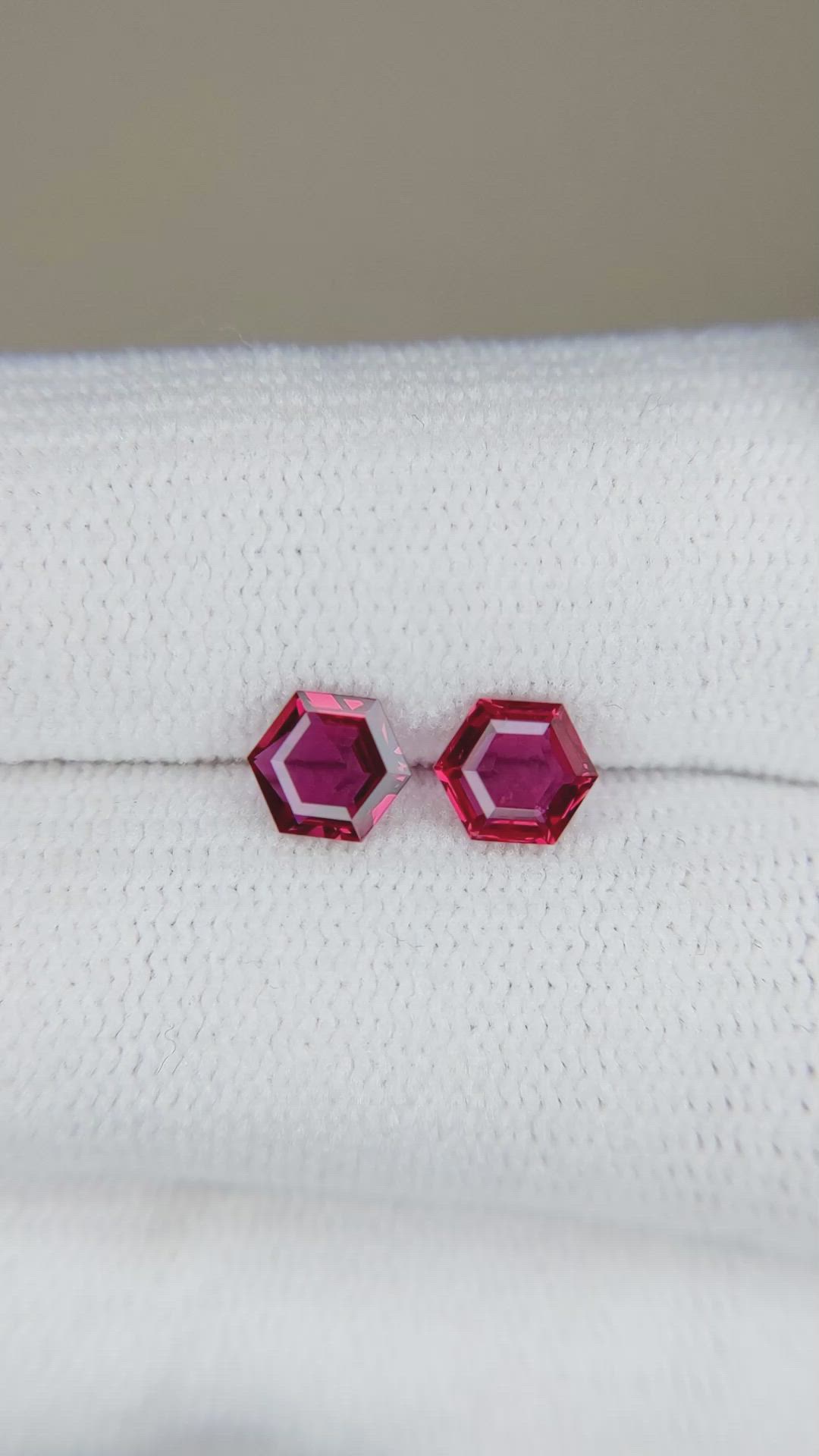 1.13&nbsp;Ct.Tw.Total Carat Weight Ruby Pair from Mozambique Size Video