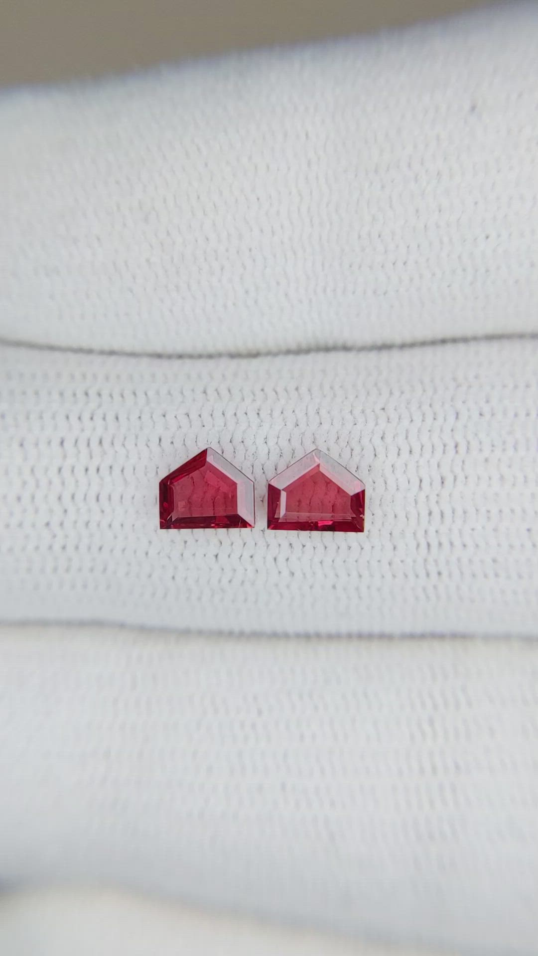 0.92 Ct.Tw.Total Carat Weight Ruby Pair from Mozambique Size Video