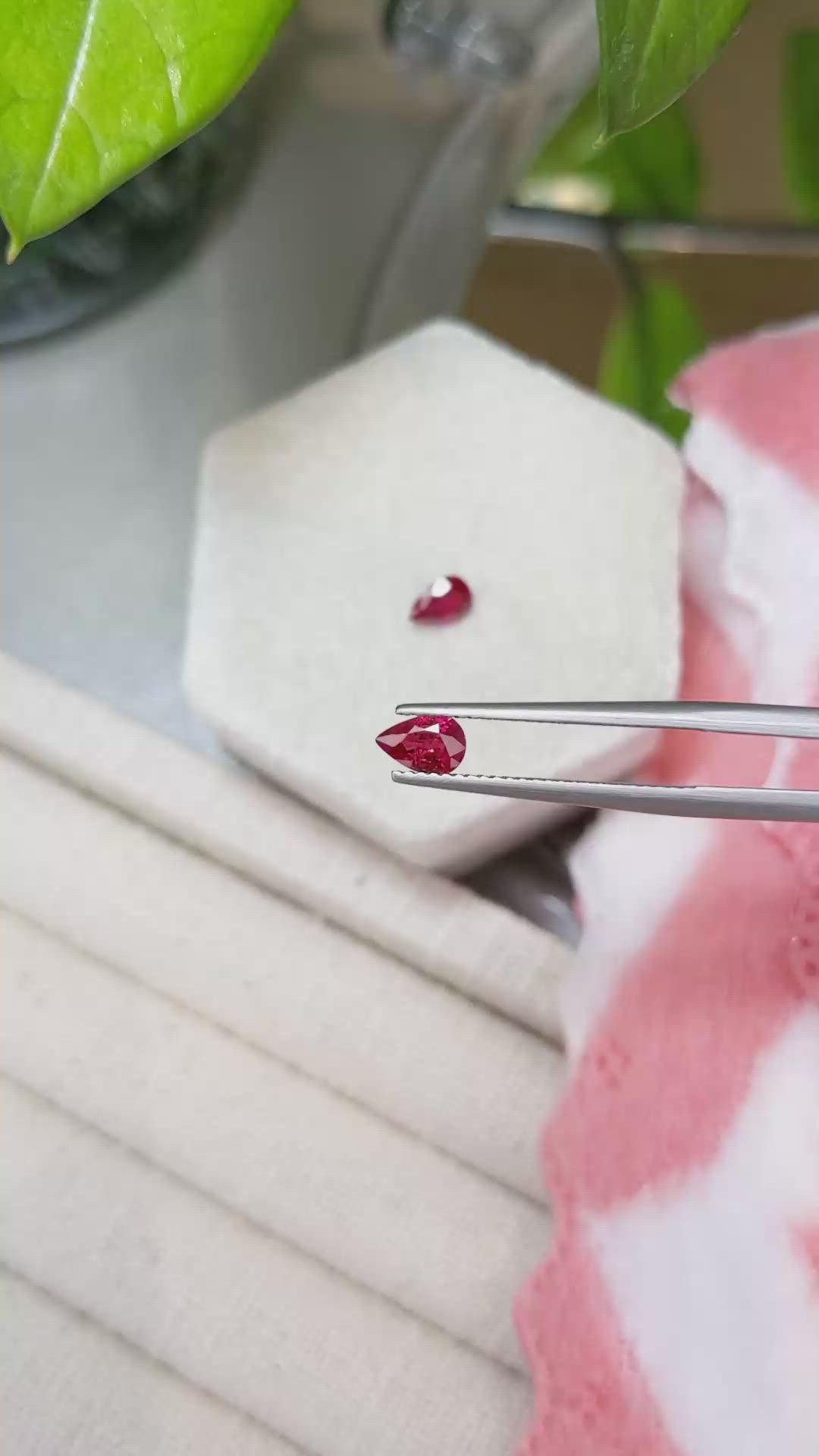 0.98&nbsp;Ct.Tw.Total Carat Weight Ruby Pair from Mozambique Size Video