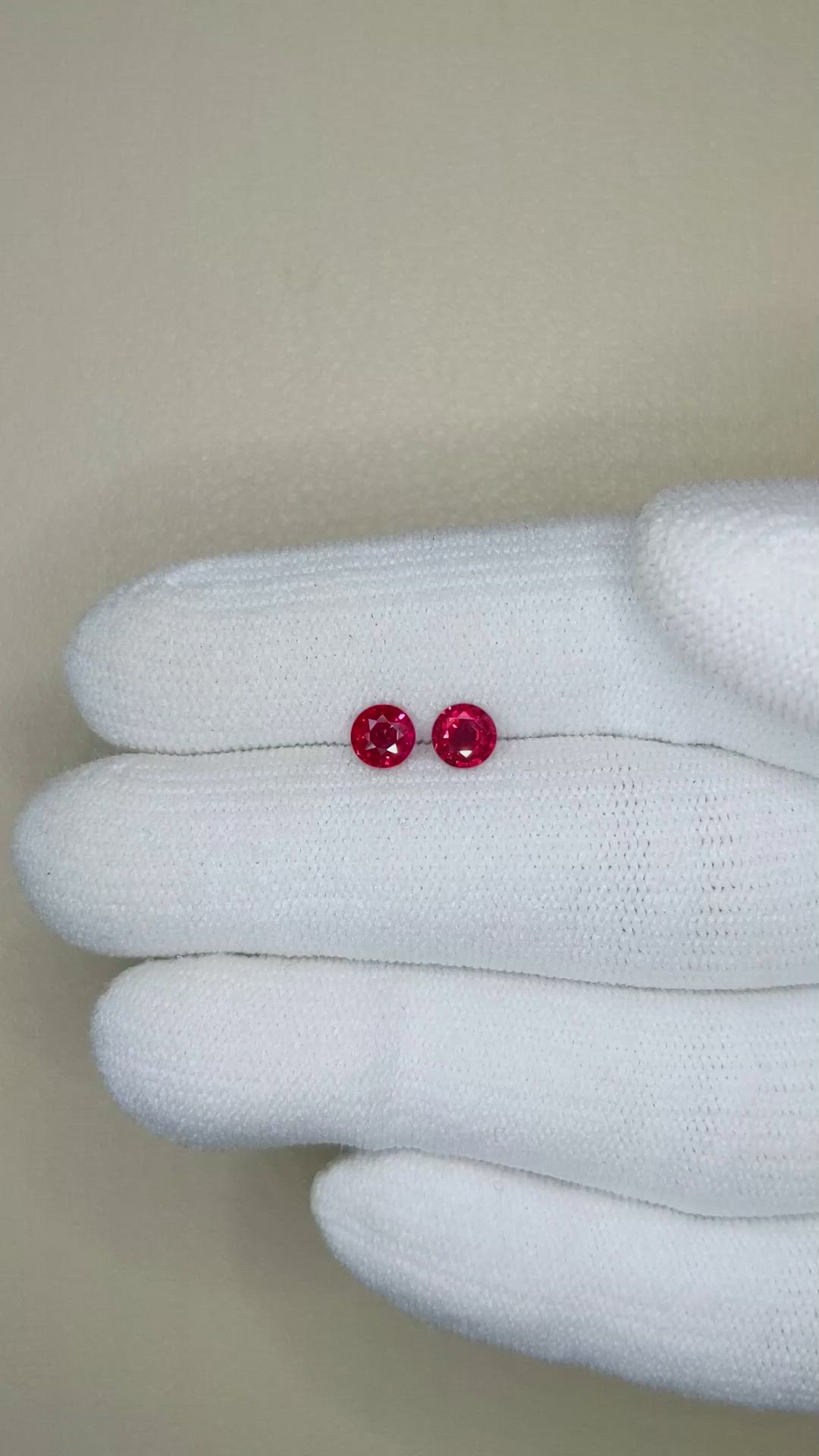 0.90 Ct.Tw.Total Carat Weight Ruby Pair from Thailand Size Video
