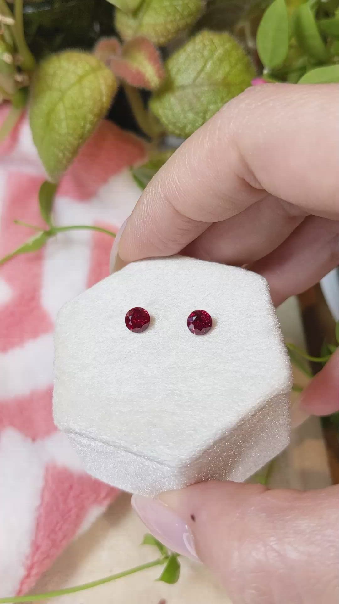 1.24&nbsp;Ct.Tw.Total Carat Weight Ruby Pair from Mozambique Size Video